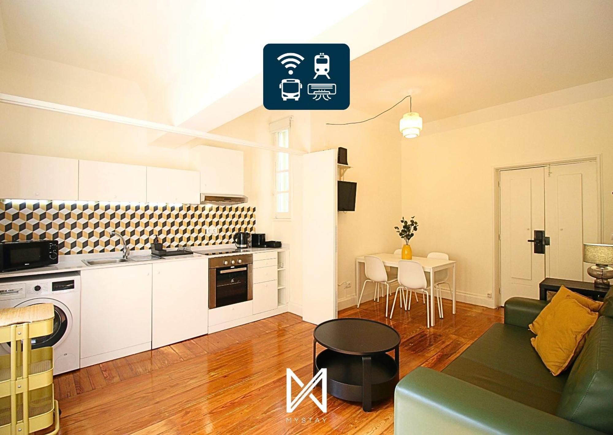 Mystay - The Poet - Fernando Pessoa Apartamento