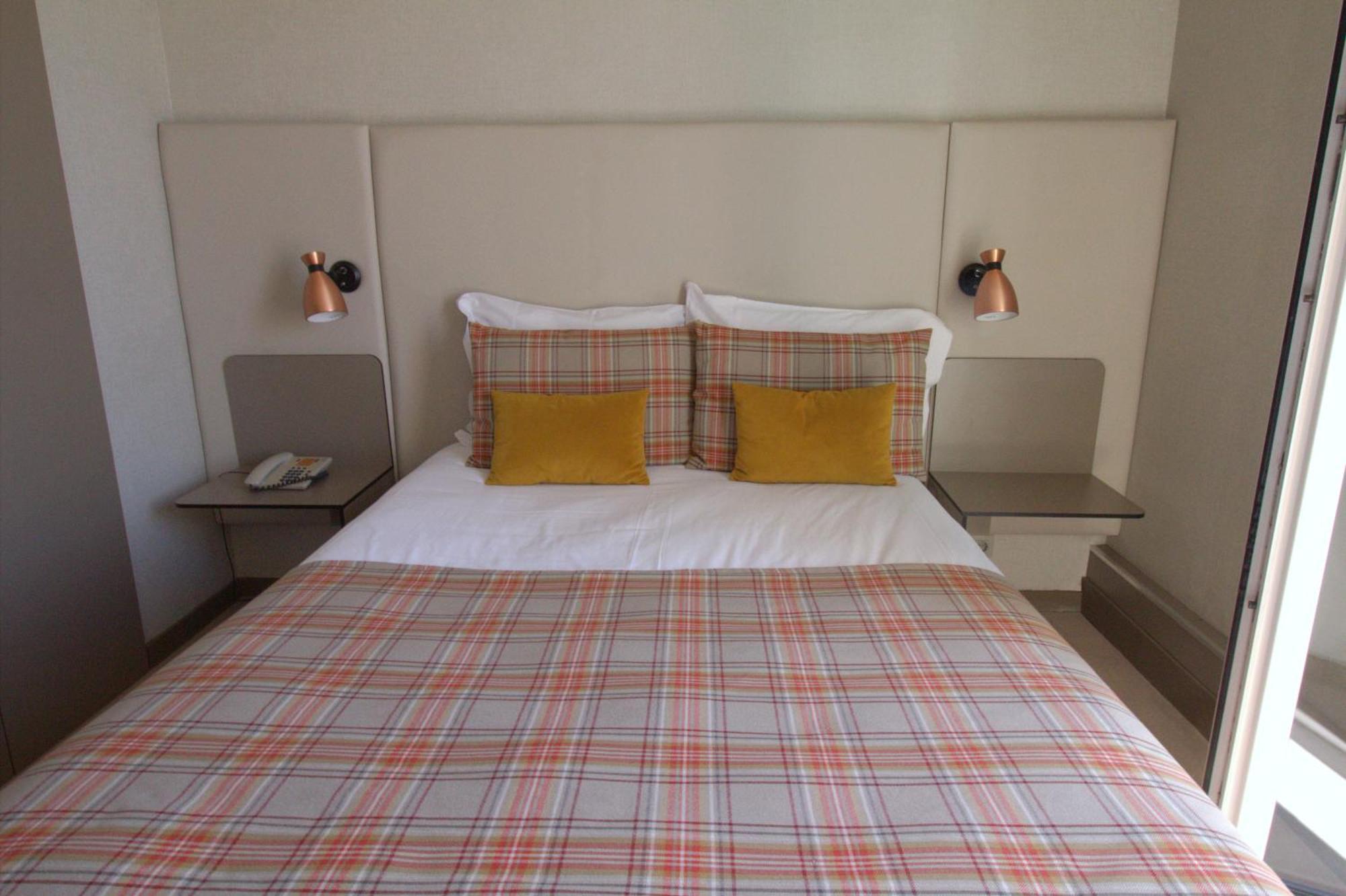Hotel Hotiday Collection -