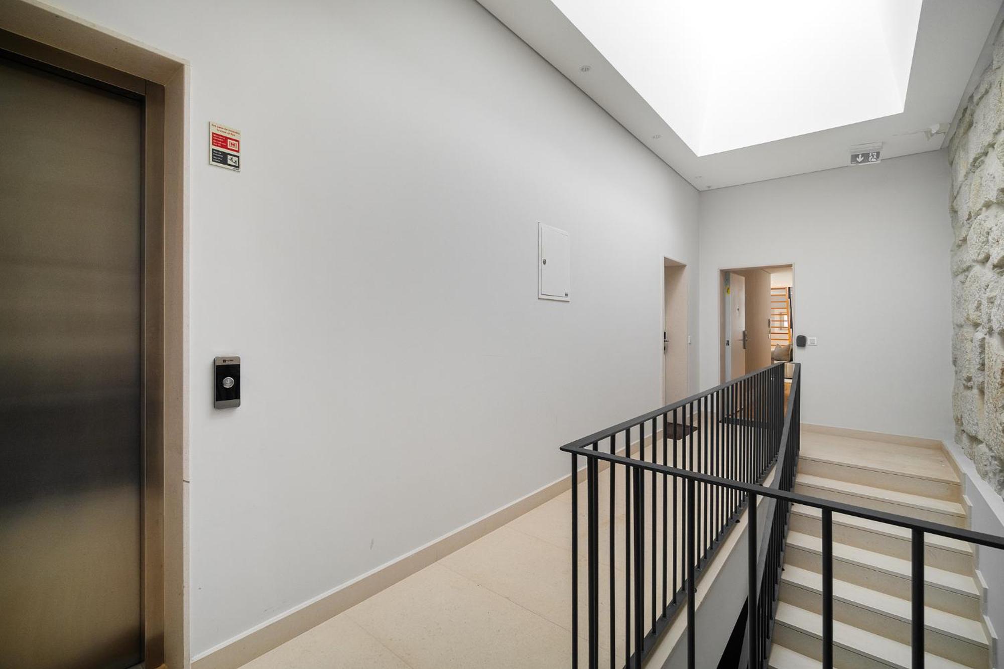 Whome Trendy Cedofeita Loft - Luxe & Light-filled Apartamento Oporto