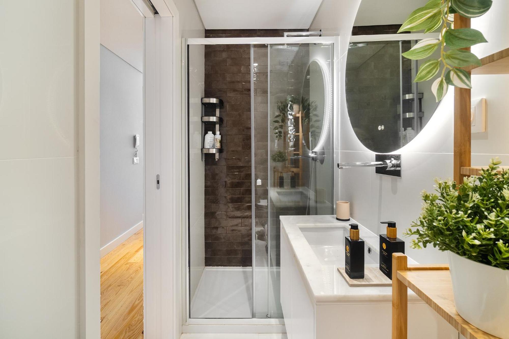Apartamento Whome Trendy Cedofeita Loft - Luxe & Light-filled Oporto