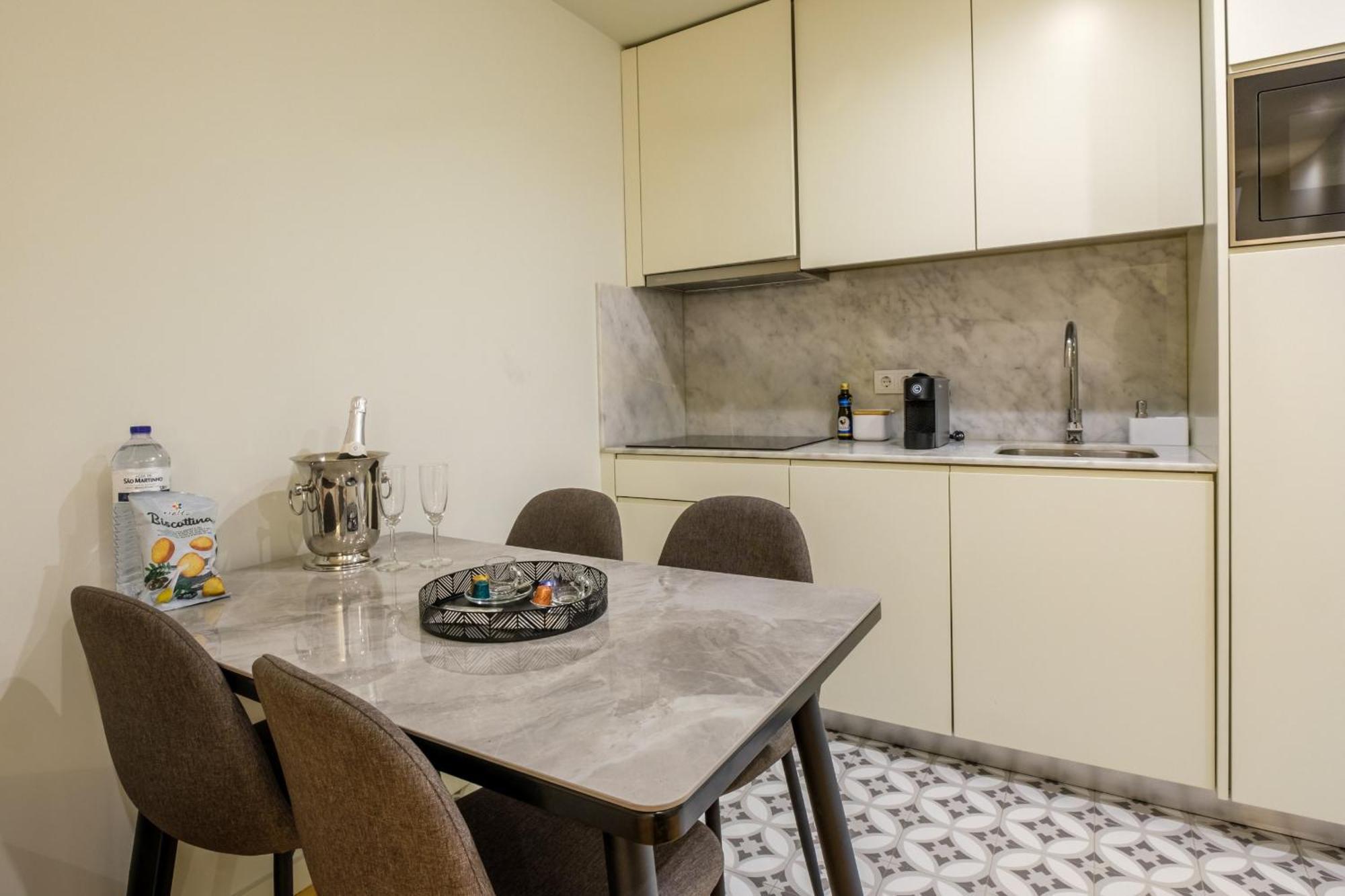 Luxury Style 7 With Ac Downtown Near Metro Oporto