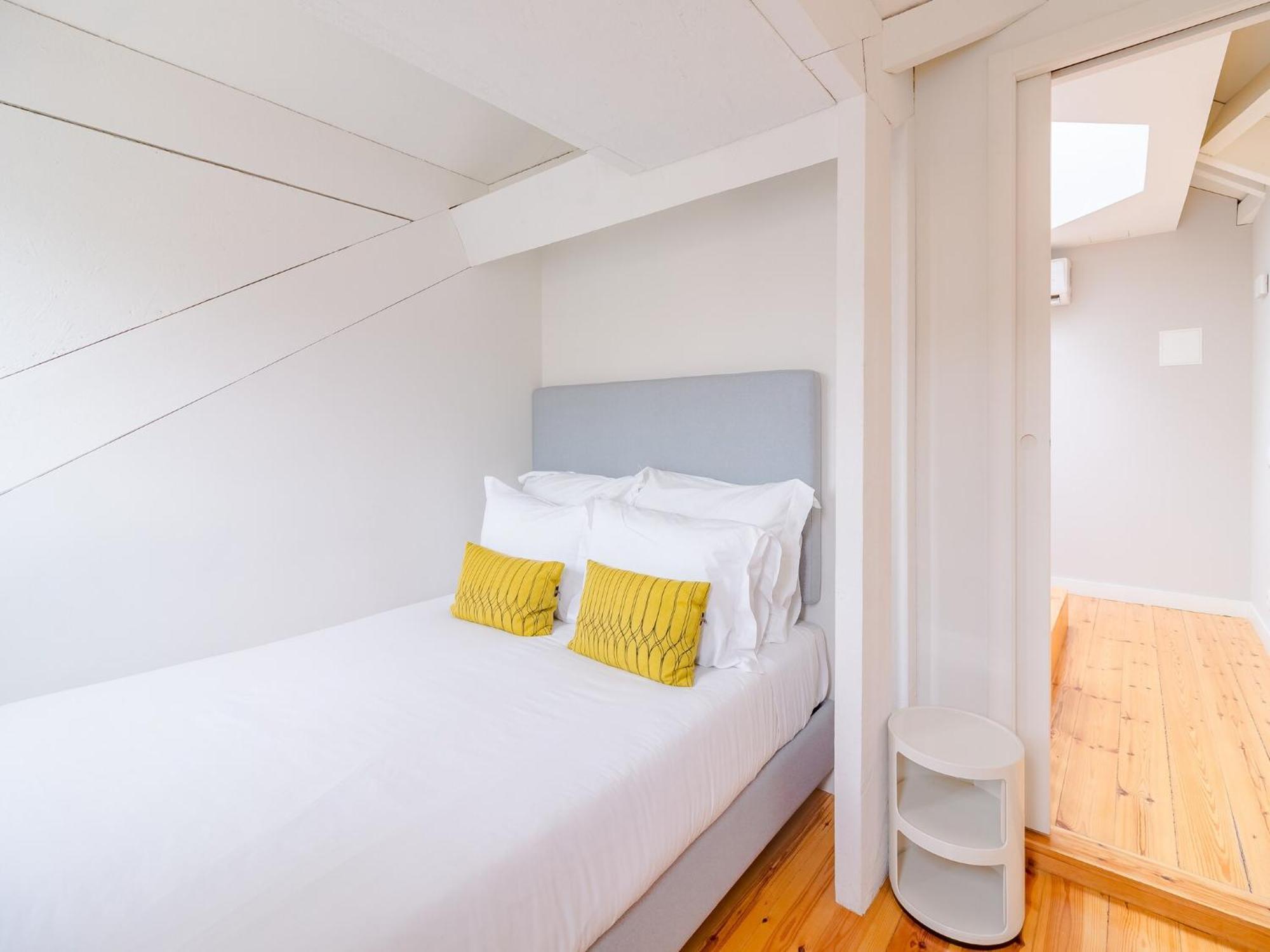 Comfortable In * Oporto