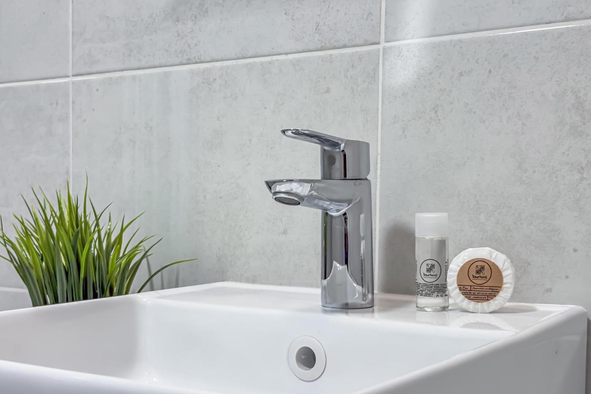 Close To Everything Your Gray Prm 2t Apartamento *