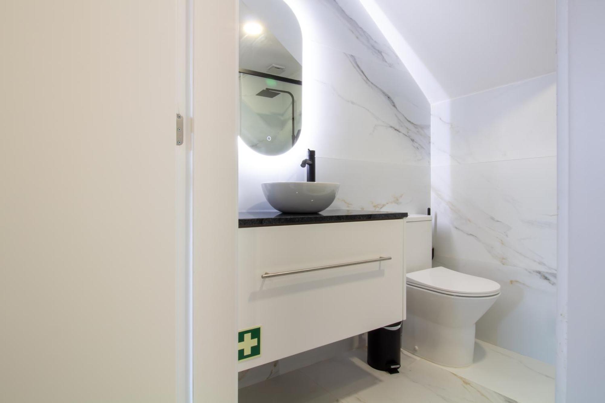 Apartamento Quiet Duplex W Patio In Lapa By Lovelystay