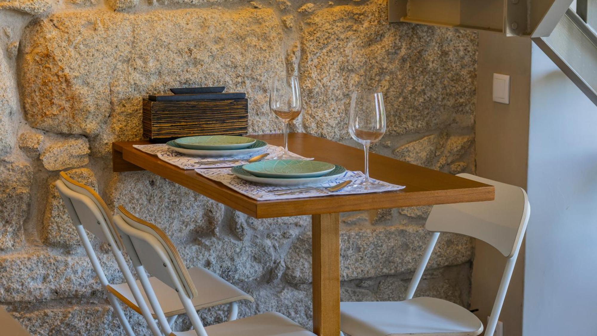 Apartamento Aposentus - Stylish Downtown Loft *