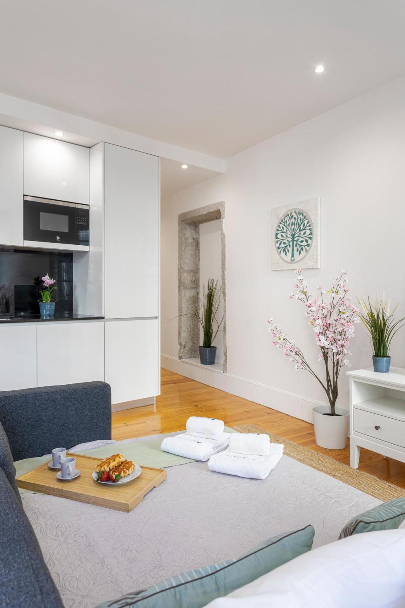 Hostwise - Stylish Retreat In Porto's Heart Apartamento Oporto