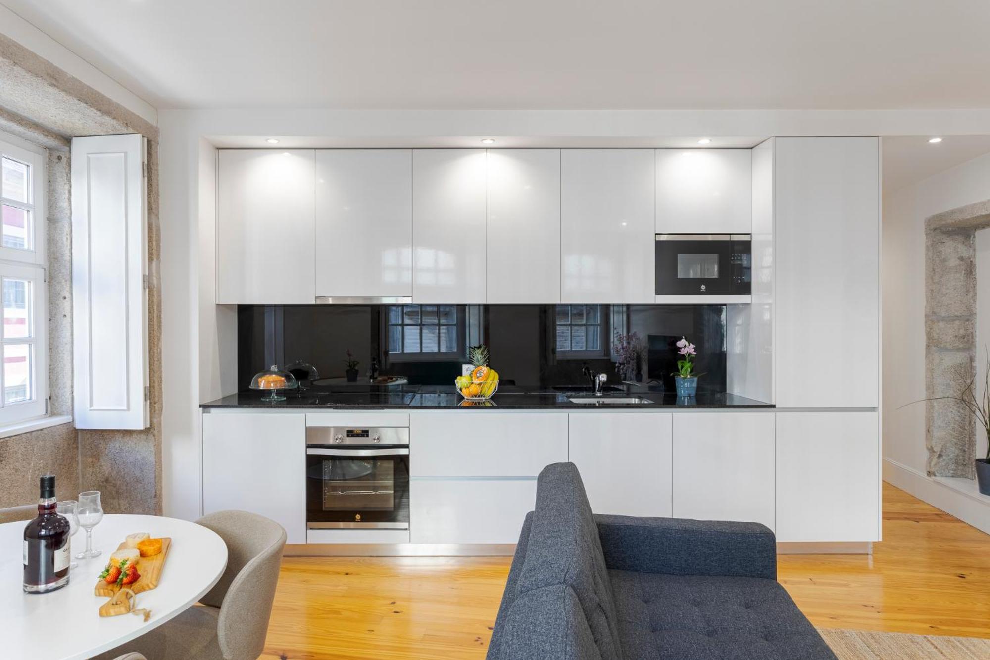 Hostwise - Stylish Retreat In Porto's Heart Apartamento