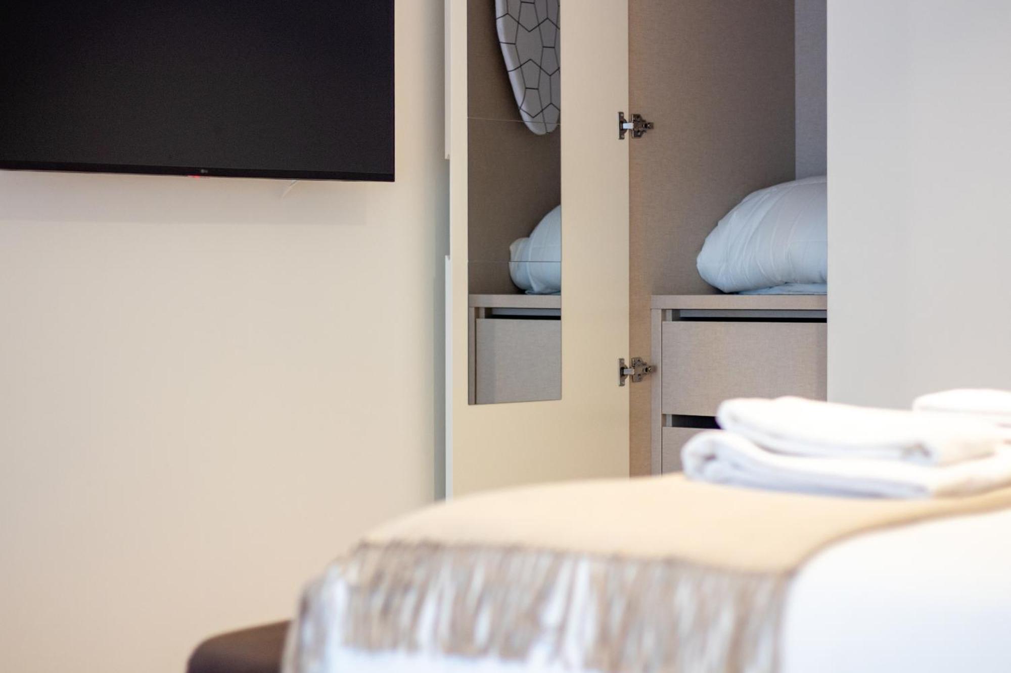 Luxurious Retreat In By Lovelystay * Porto