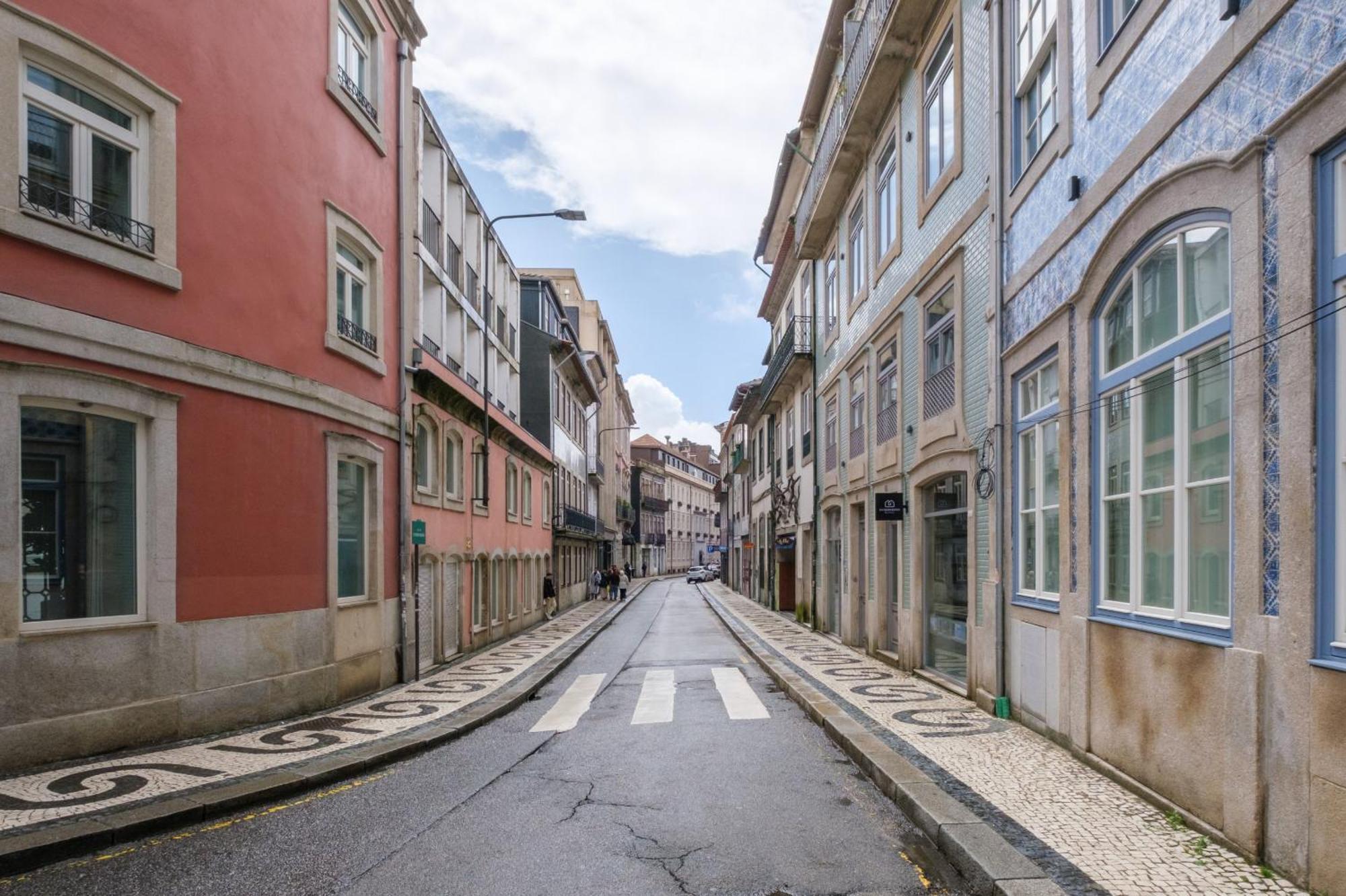 Art Deco 22 Luxury 2br Downtown Metro Ac Oporto