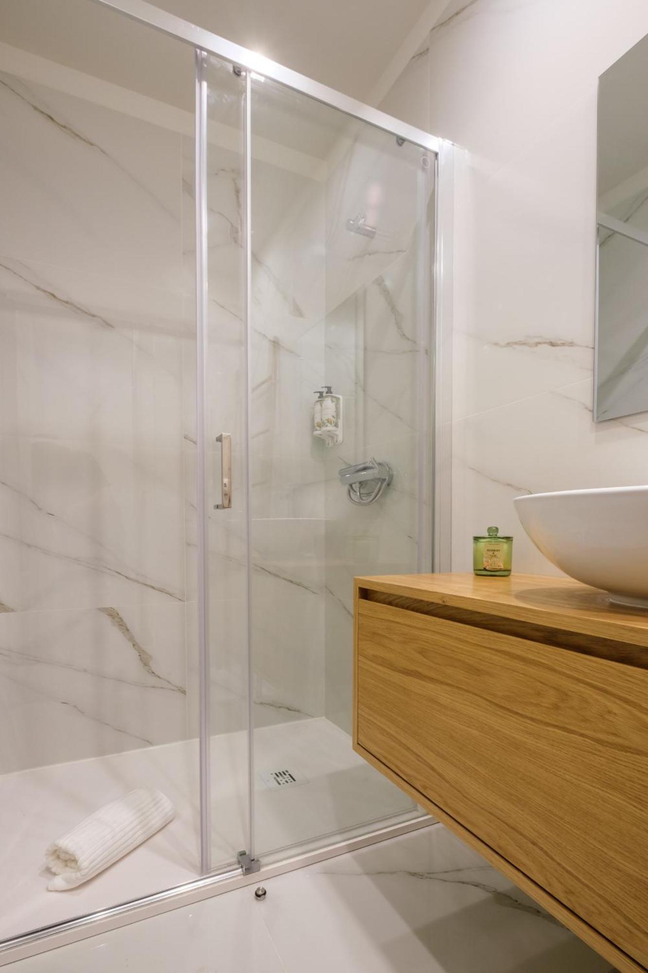 Art Deco 22 Luxury 2br Downtown Metro Ac *