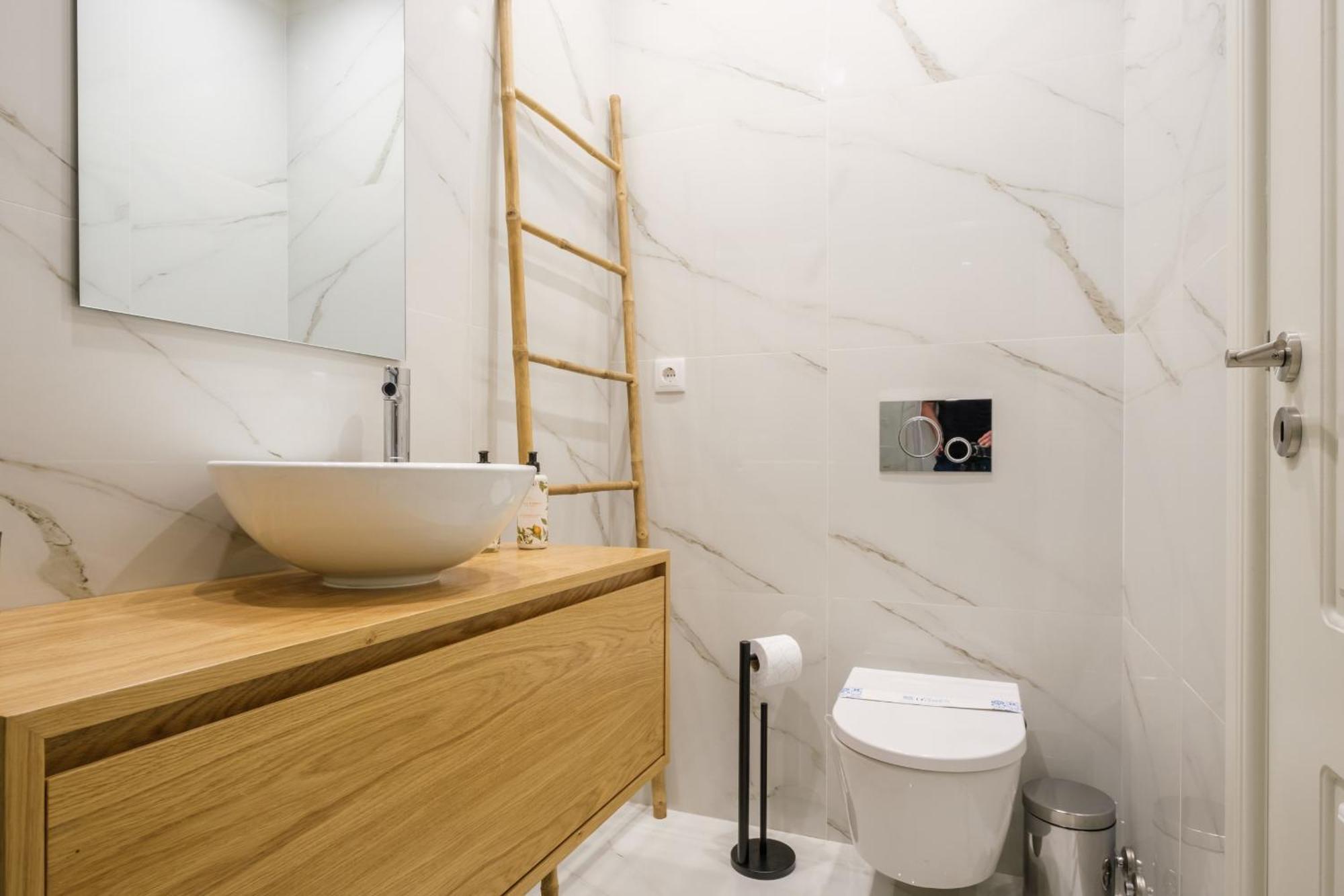 Apartamento Art Deco 22 Luxury 2br Downtown Metro Ac Oporto