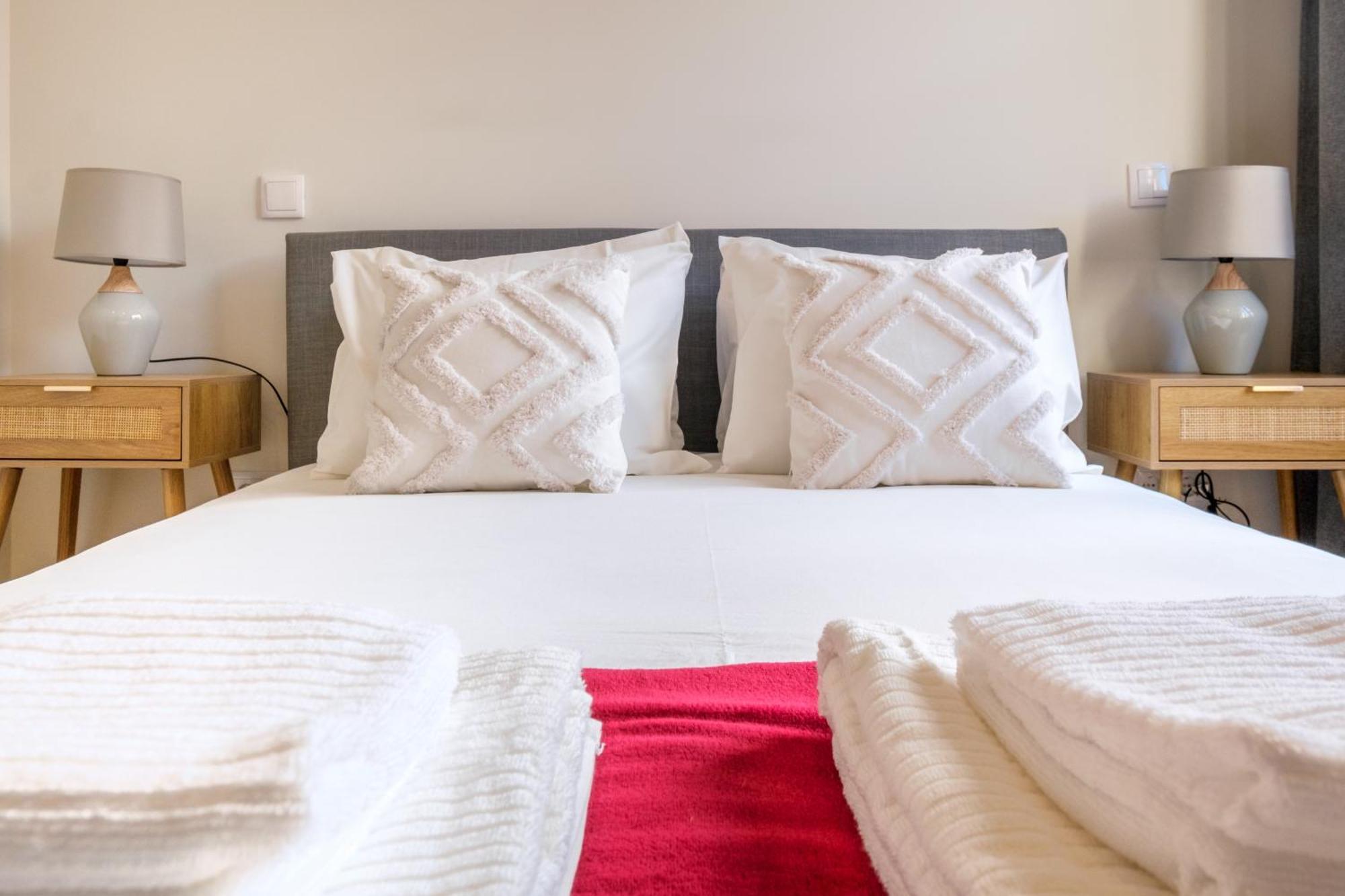 Art Deco 22 Luxury 2br Downtown Metro Ac * Oporto