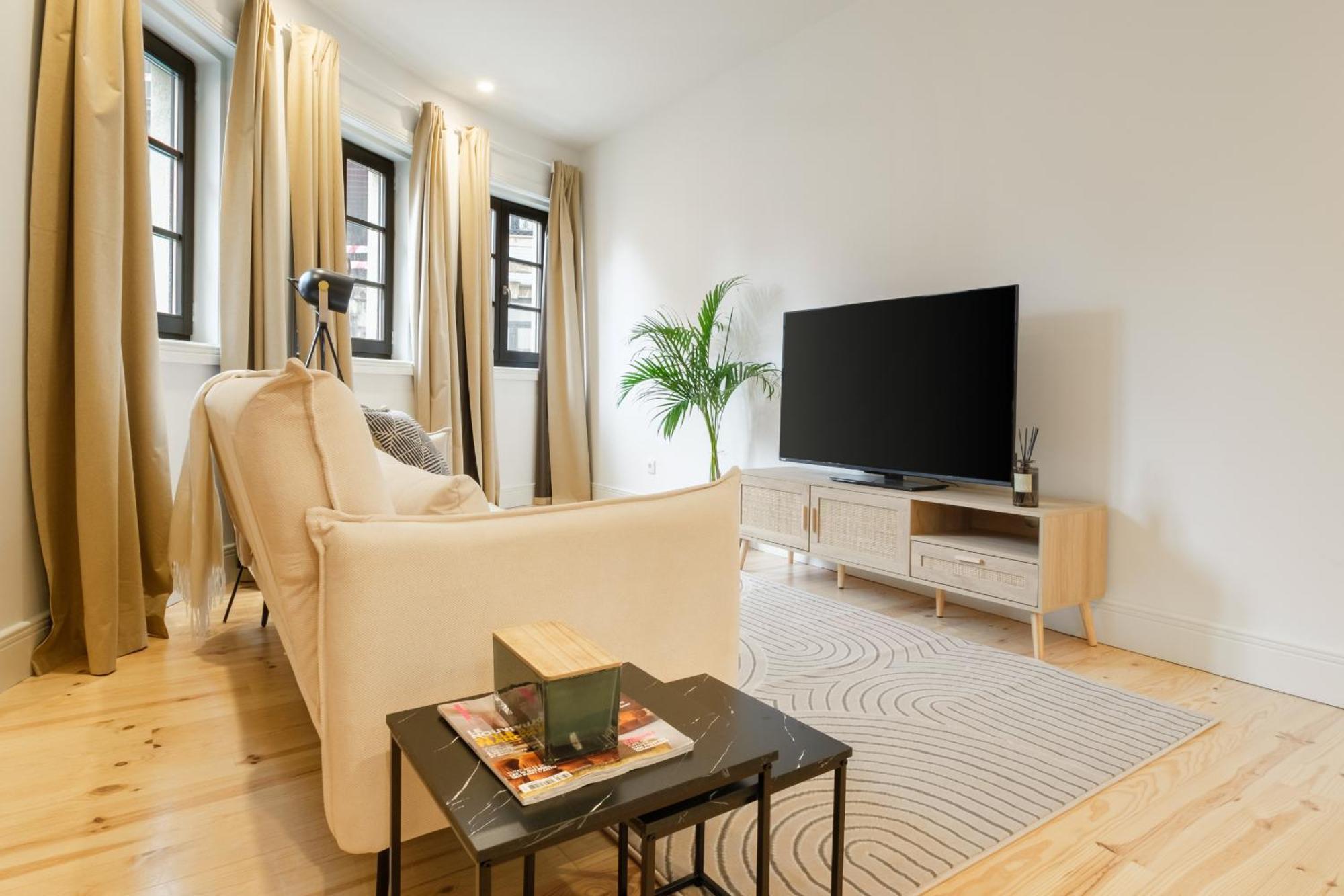 Art Deco 12 Luxury 2br Downtown Metro Ac Apartment
