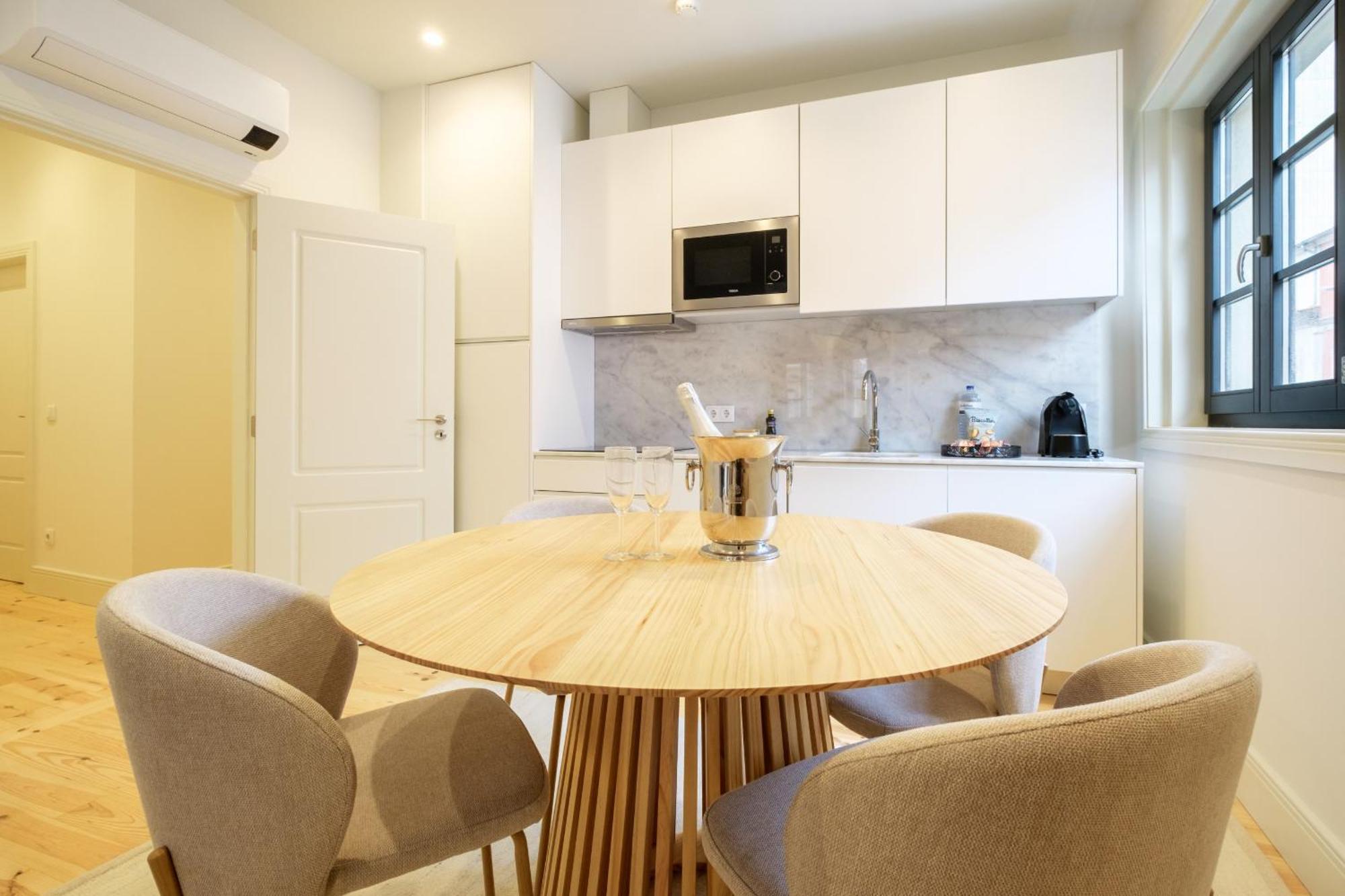 Art Deco 12 Luxury 2br Downtown Metro Ac