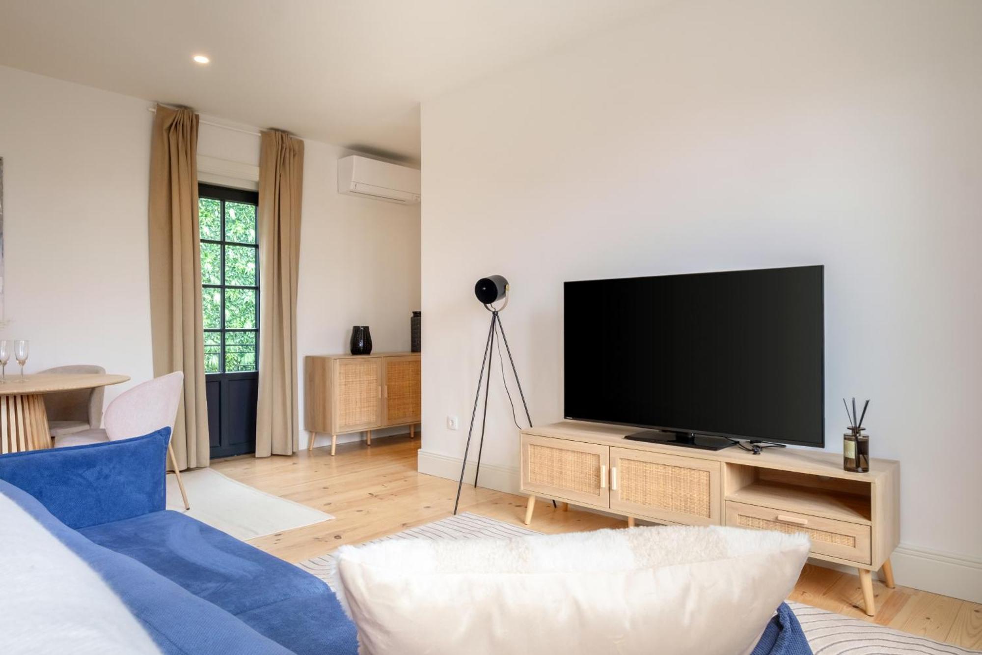 Art Deco 42 Luxury 2br Downtown Metro Ac * Oporto