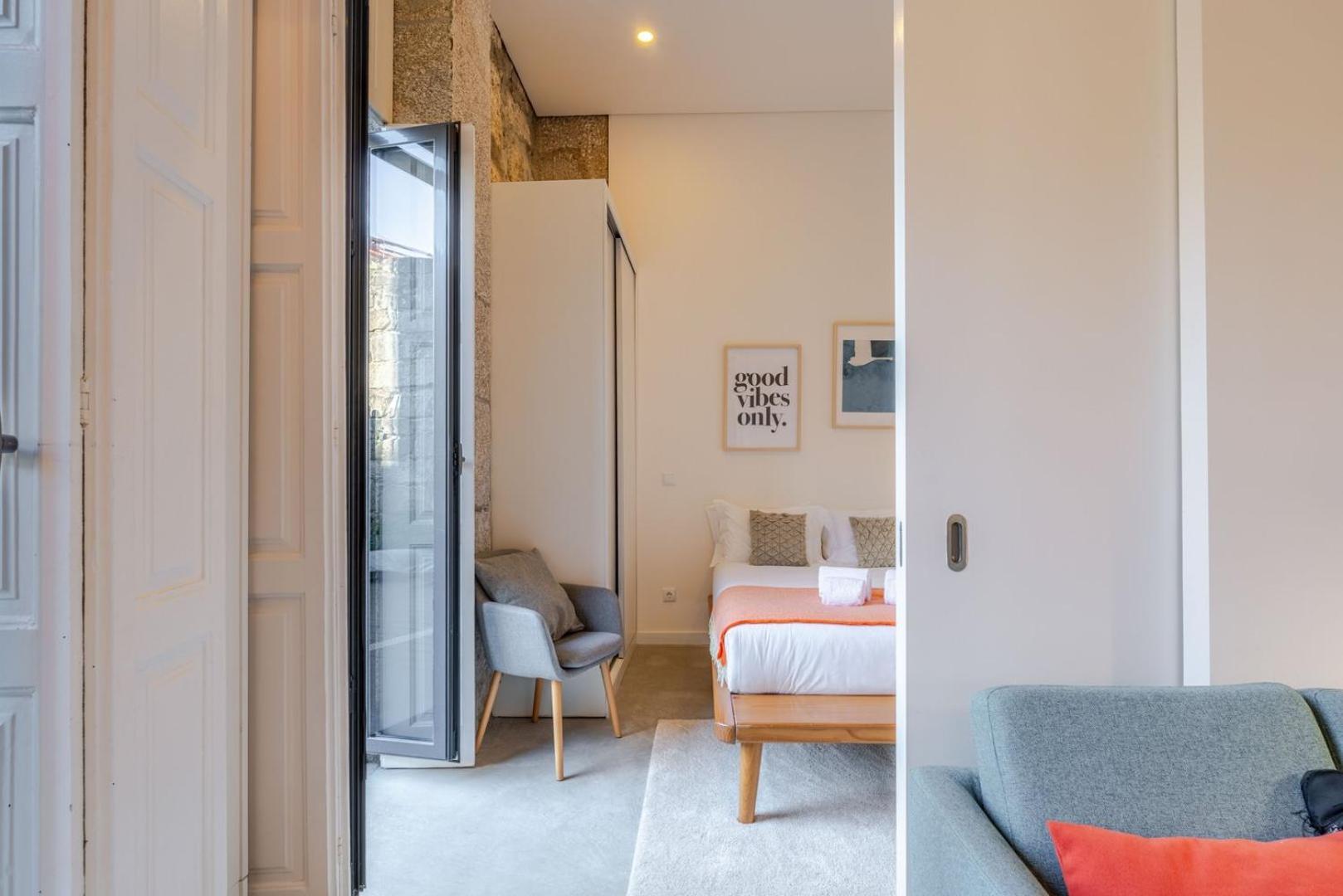 Invictus Escape - Jacuzzi & Charm In The Apartment *