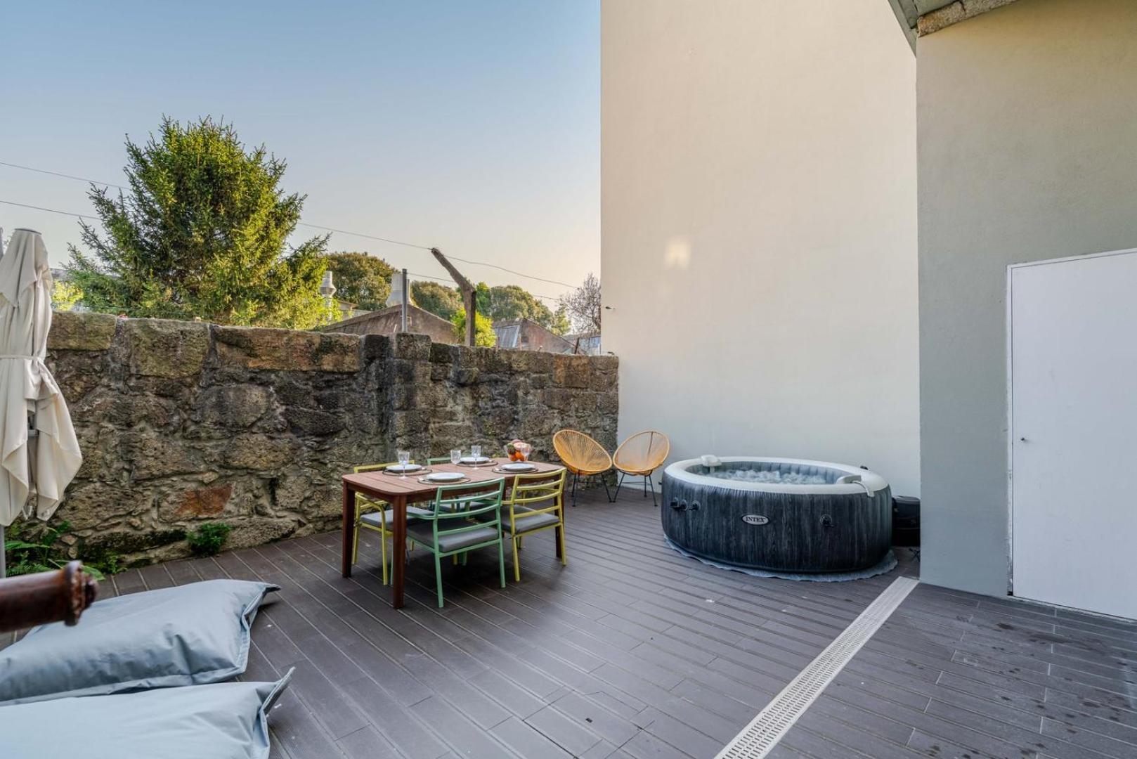 Apartment Invictus Escape - Jacuzzi & Charm In The *