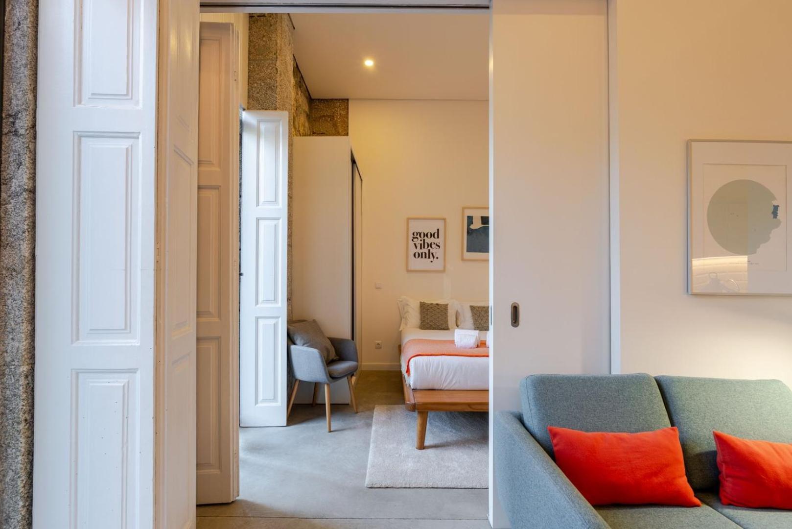 Invictus Escape - Jacuzzi & Charm In The Apartment