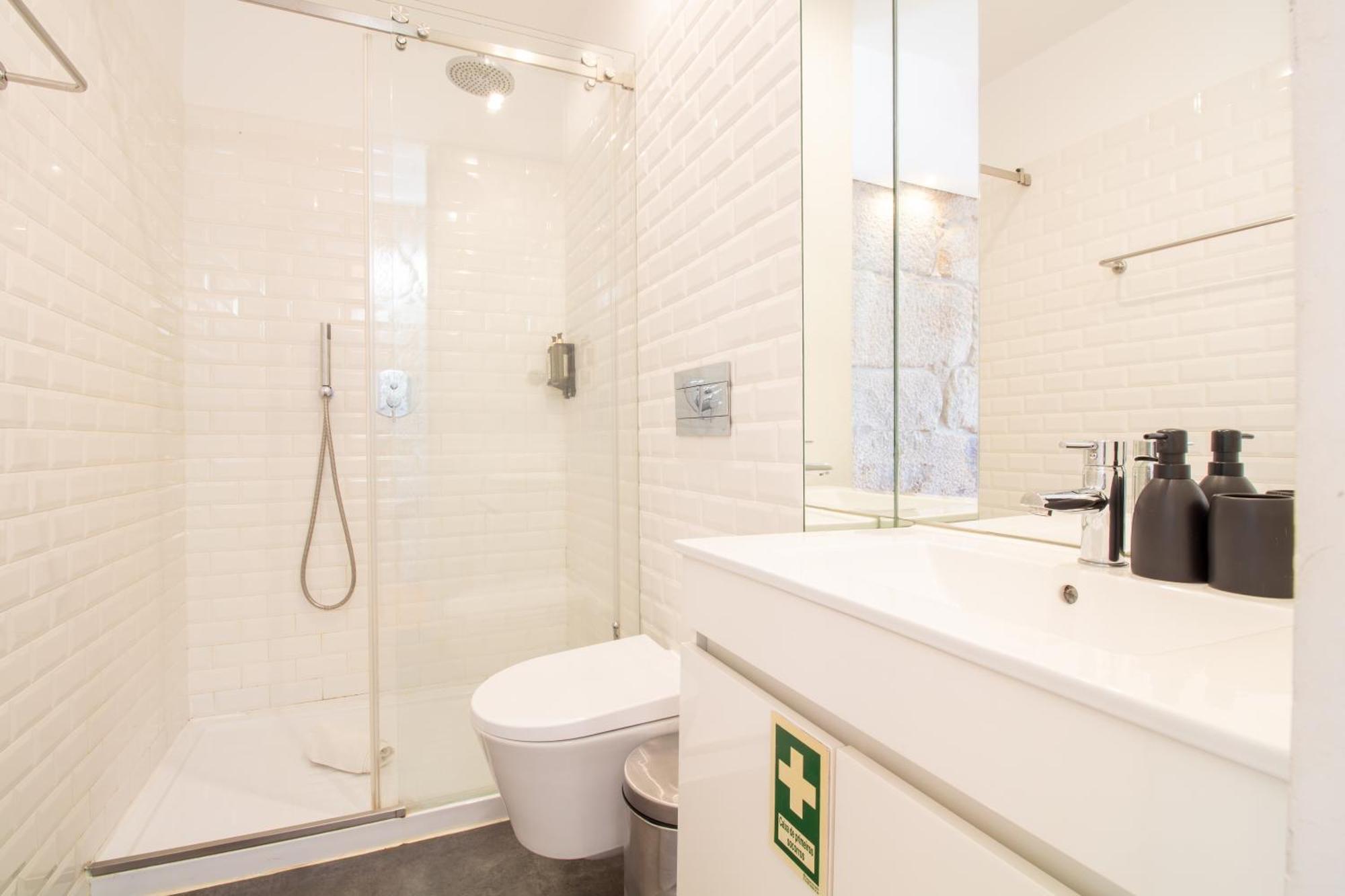 Lovelystay - Dirk - Almada 4º F Apartamento Porto