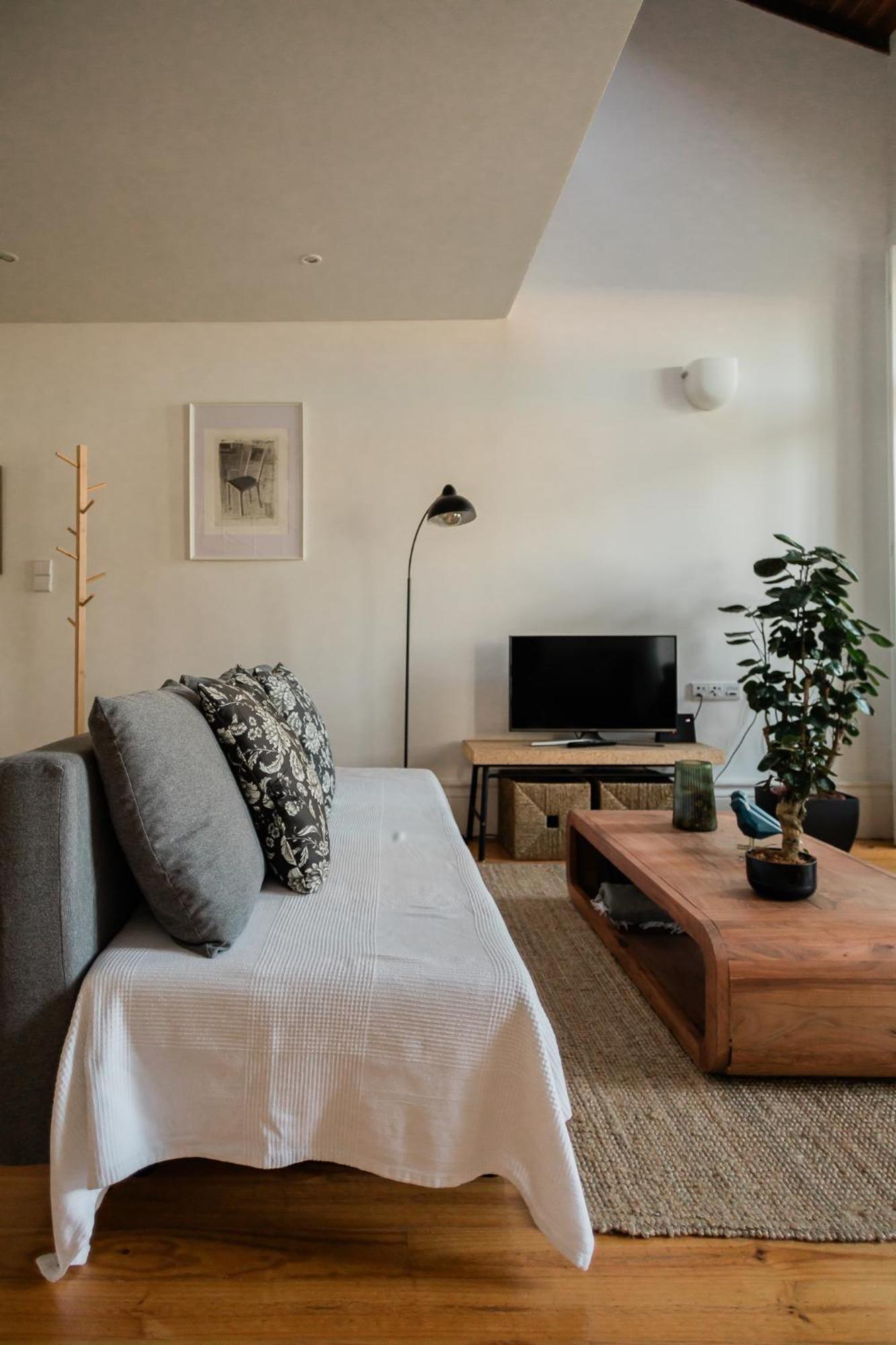Downtown Urban Nest Apartment *