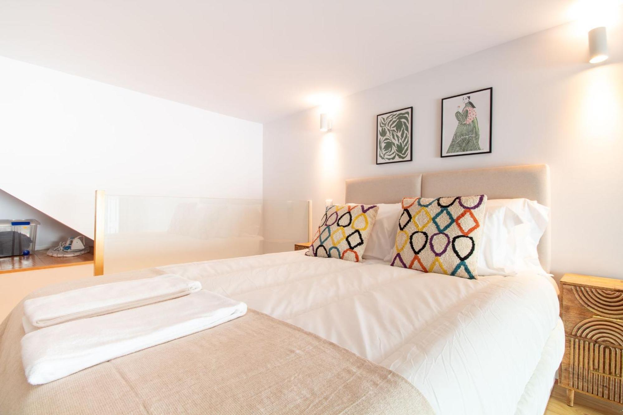 Apartamento Cozy Mezzanine Hideaway W Ac By Lovelystay Porto
