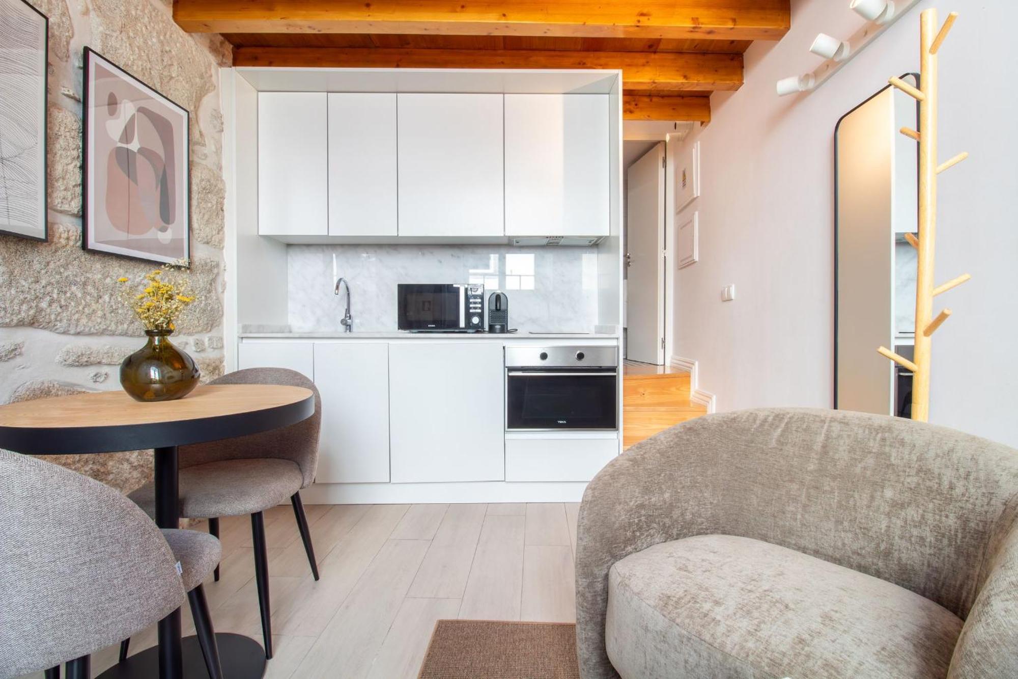 Cozy Mezzanine Hideaway W Ac By Lovelystay Porto