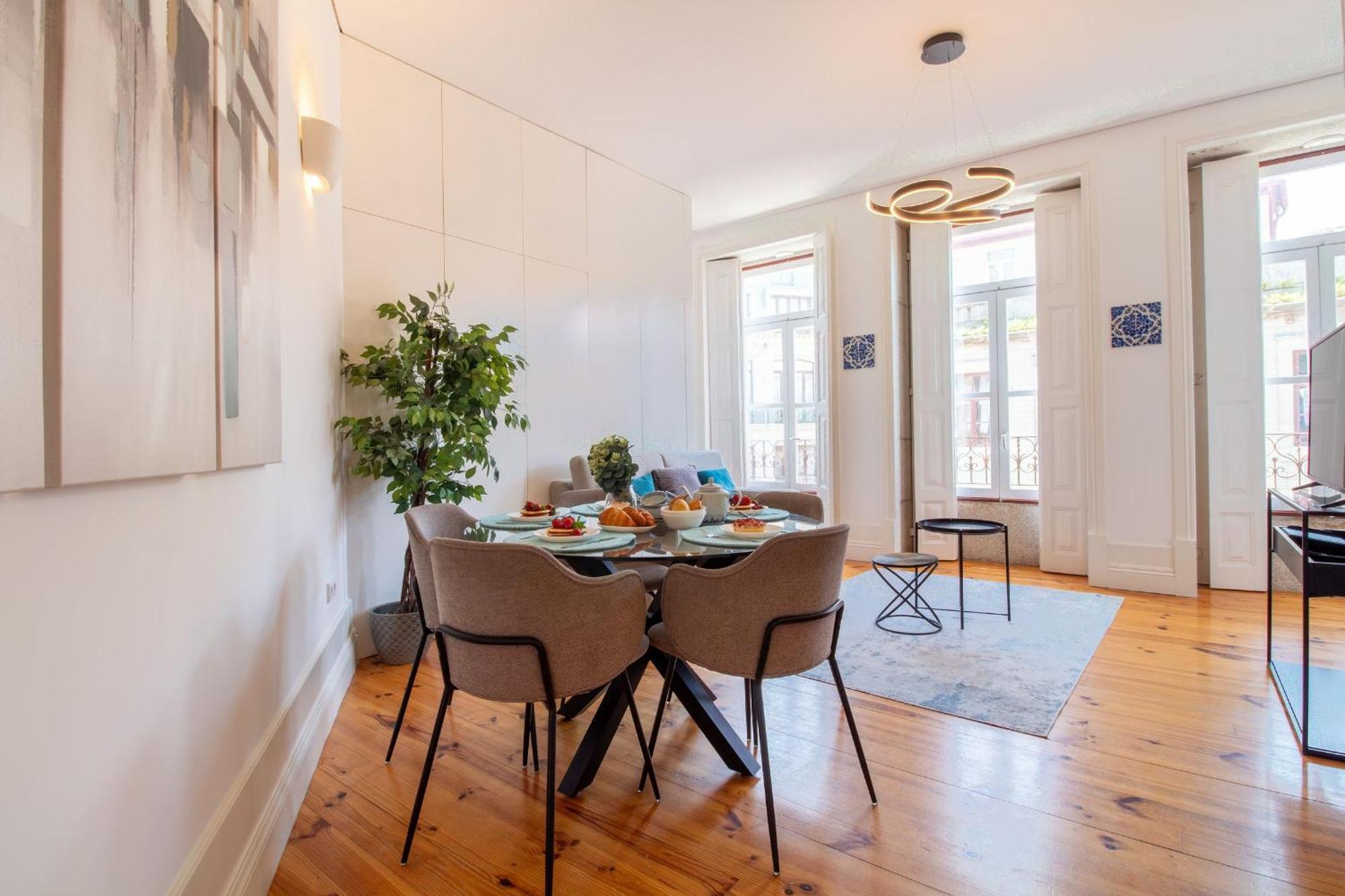 Apartamento Bright Flat Few Steps To Aliados Av By Lovelystay