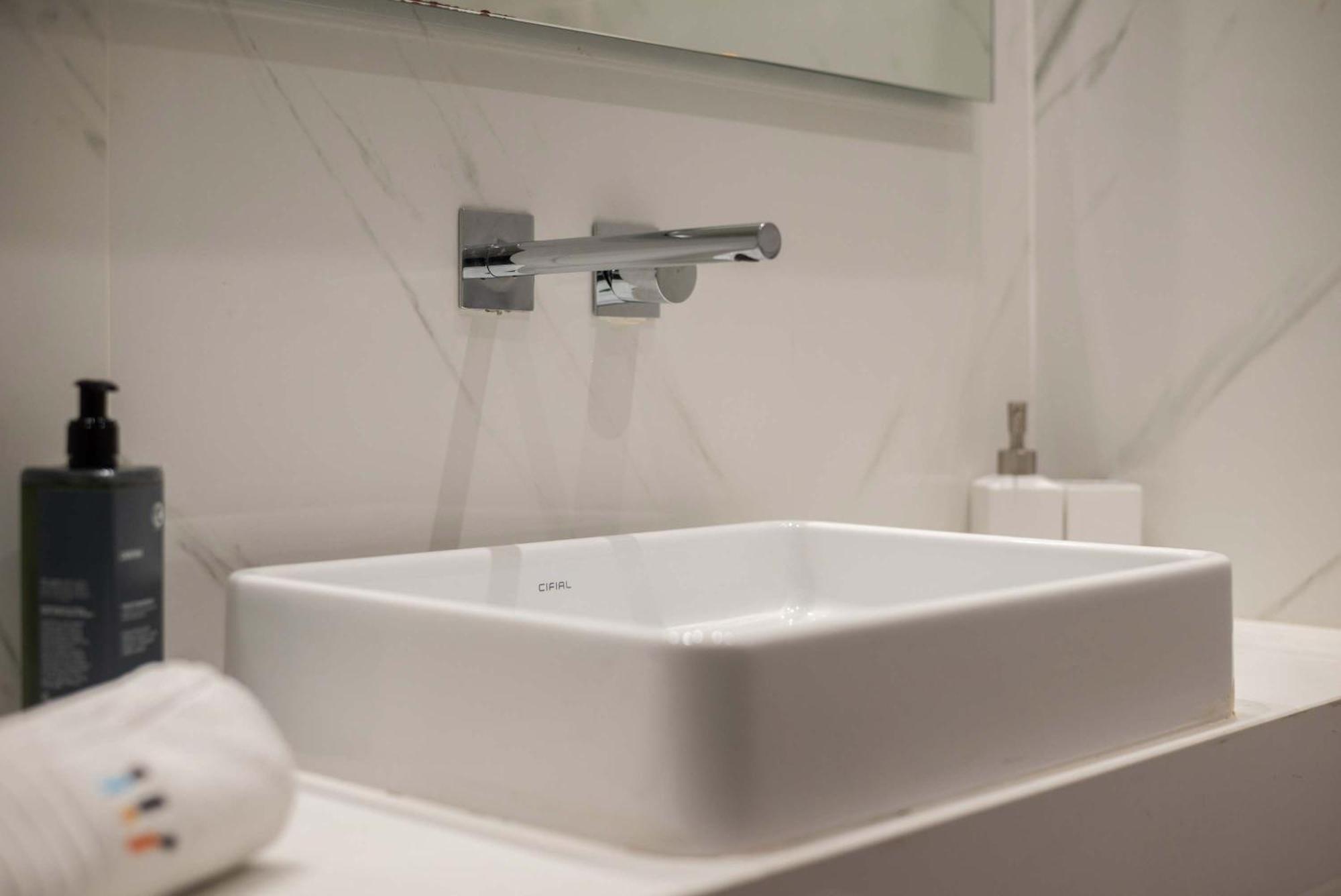 Liiiving In - The Prestige 1f Apartment Porto