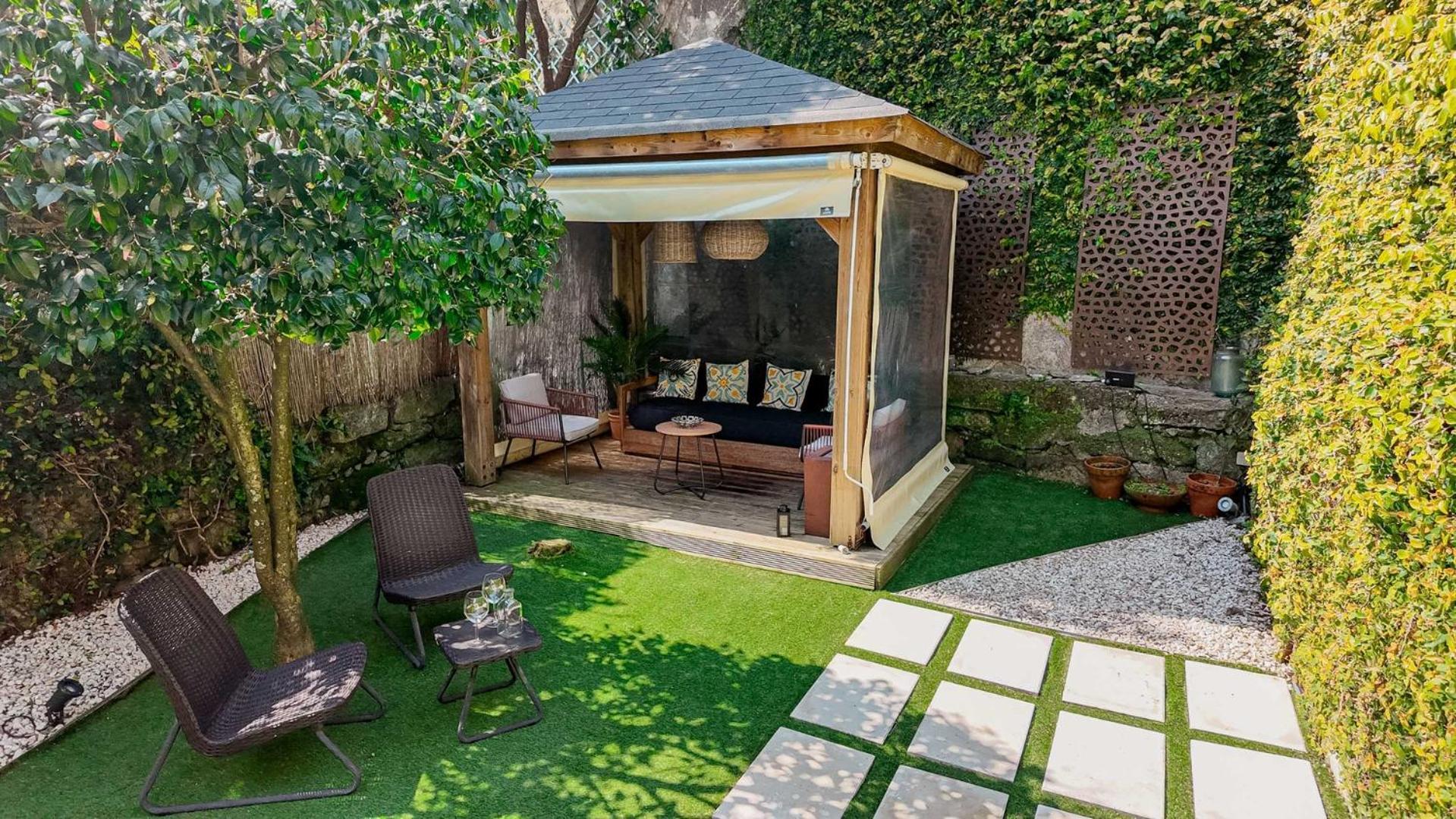 Unique With A Gorgeous Garden *