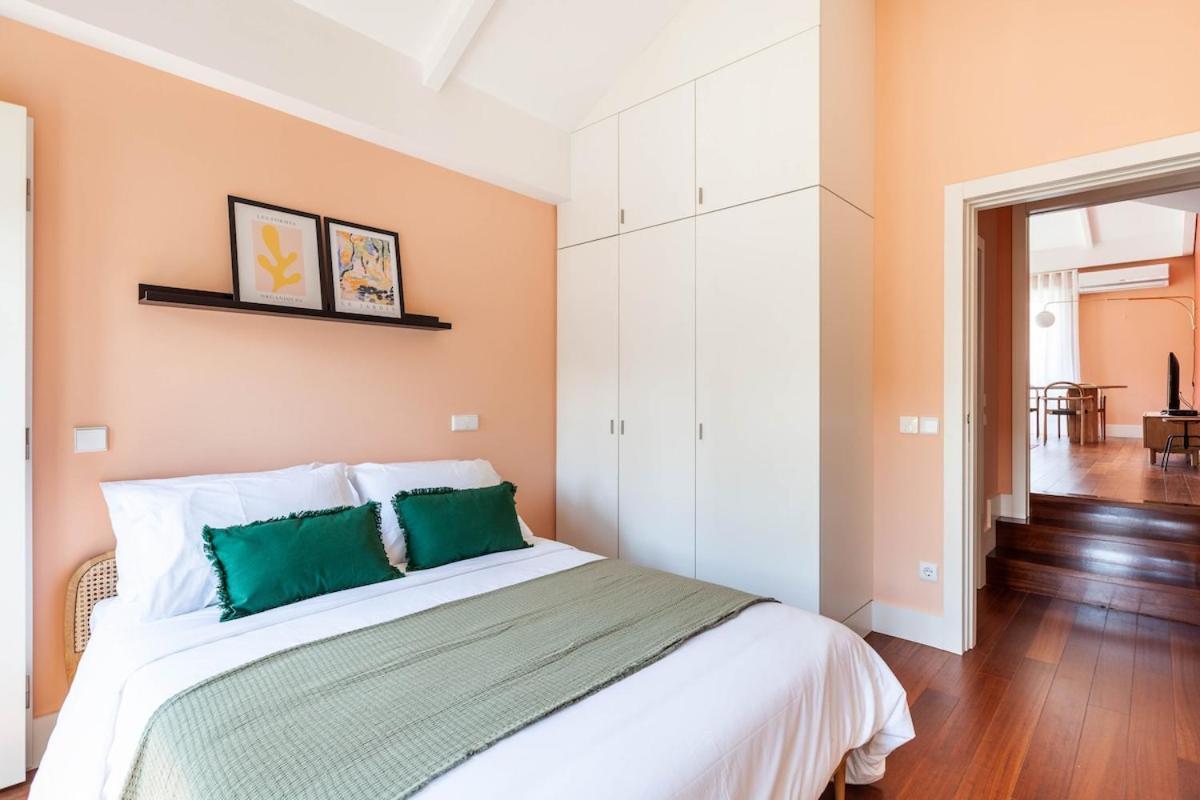 Superb In The Heart Of Historical Center *