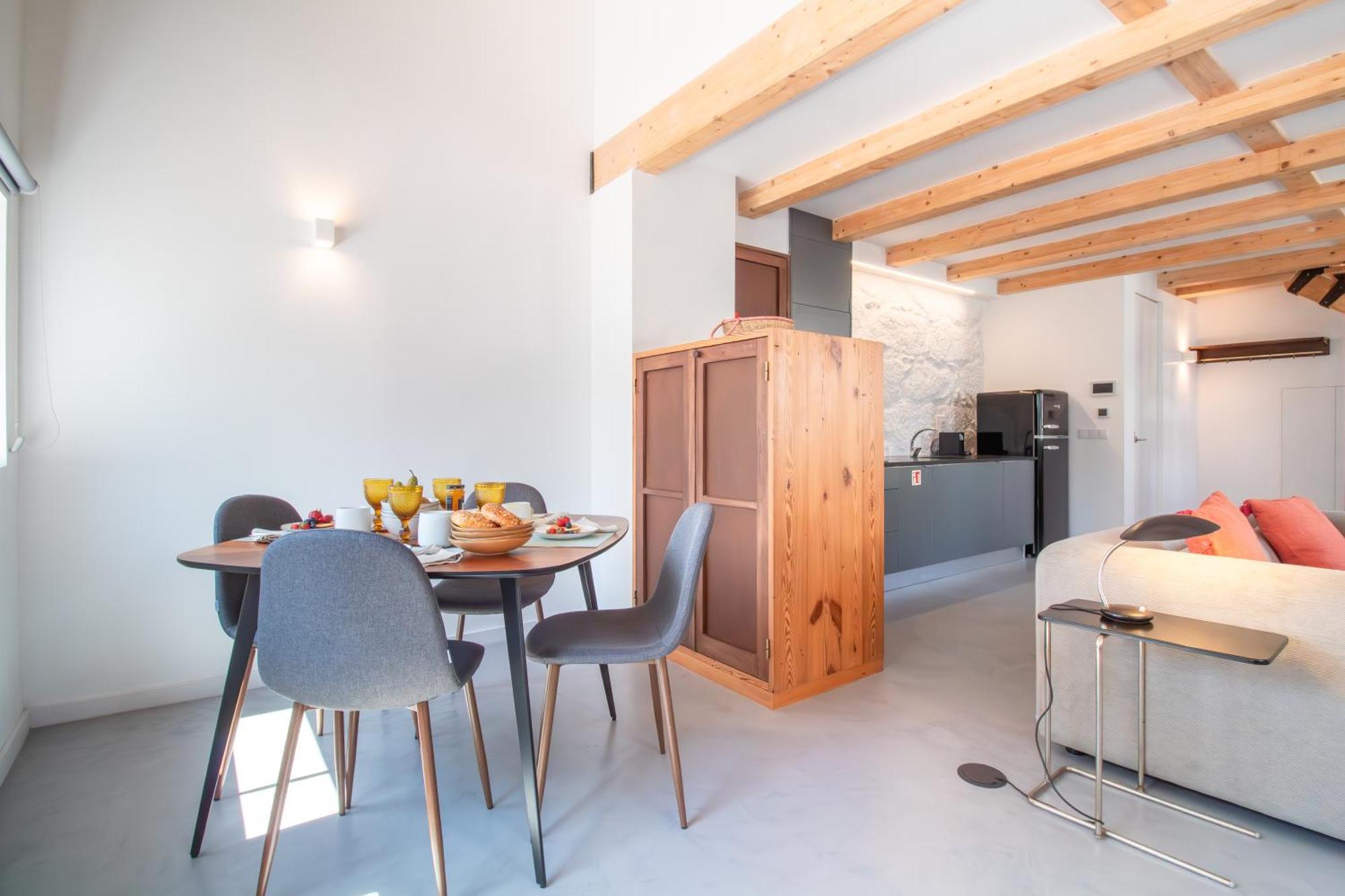 Stylish Duplex By Lovelystay *