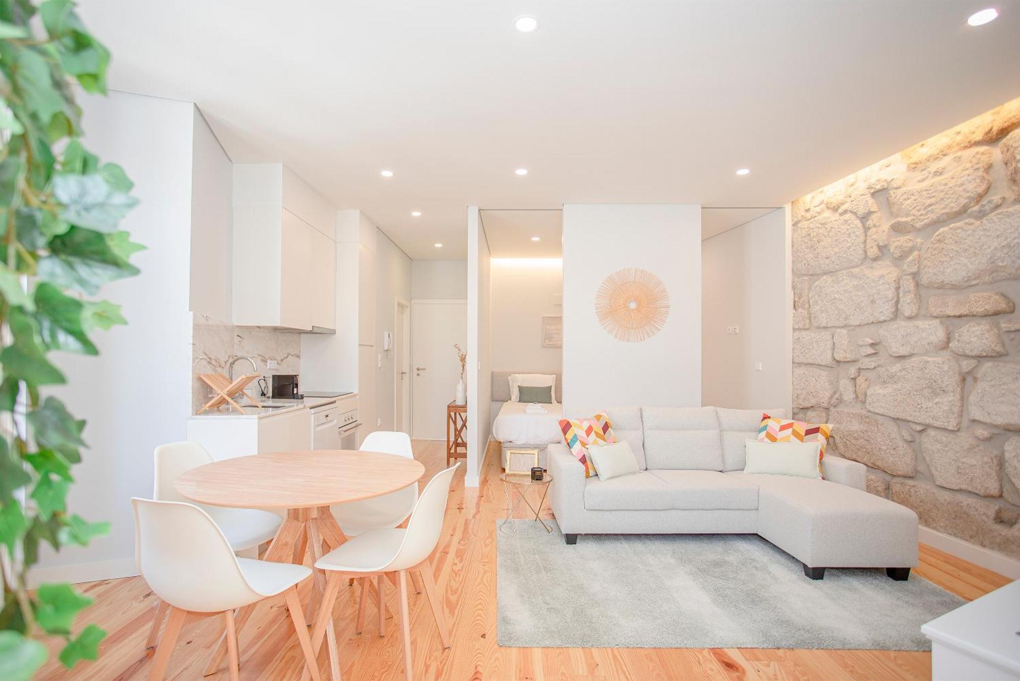 Apartment Liiiving In - Aliados Stone