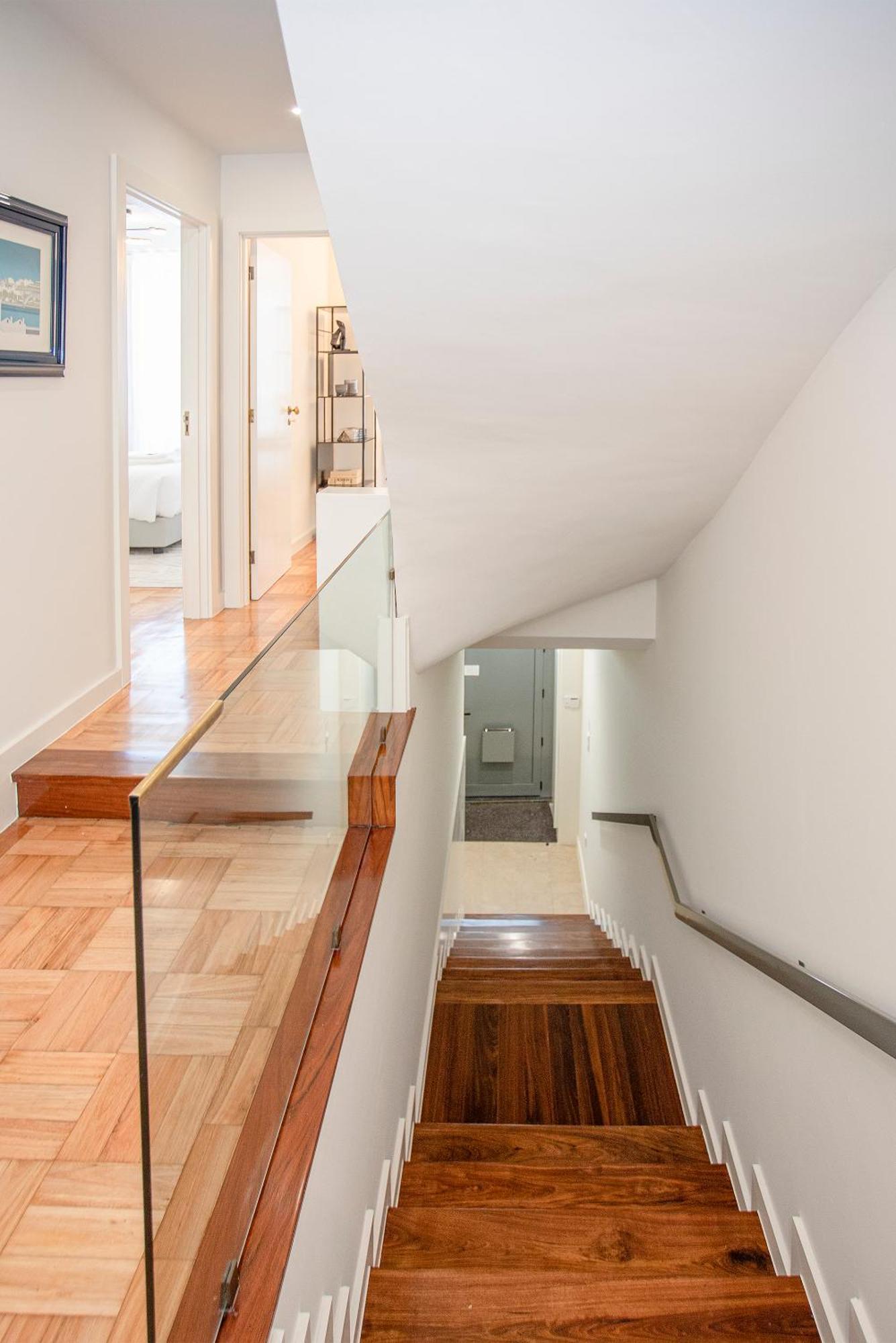 Liiiving In - Design Bright House Oporto