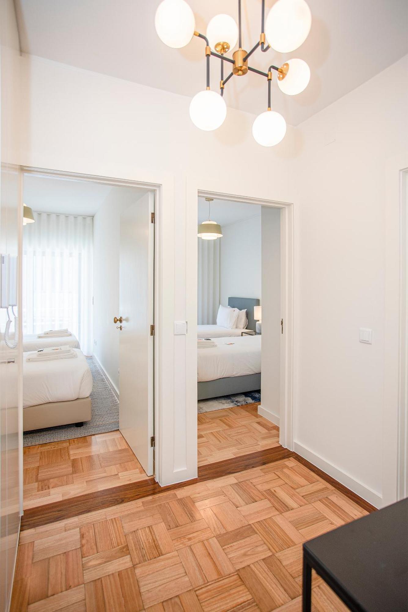 Liiiving In - Design Bright House * Oporto