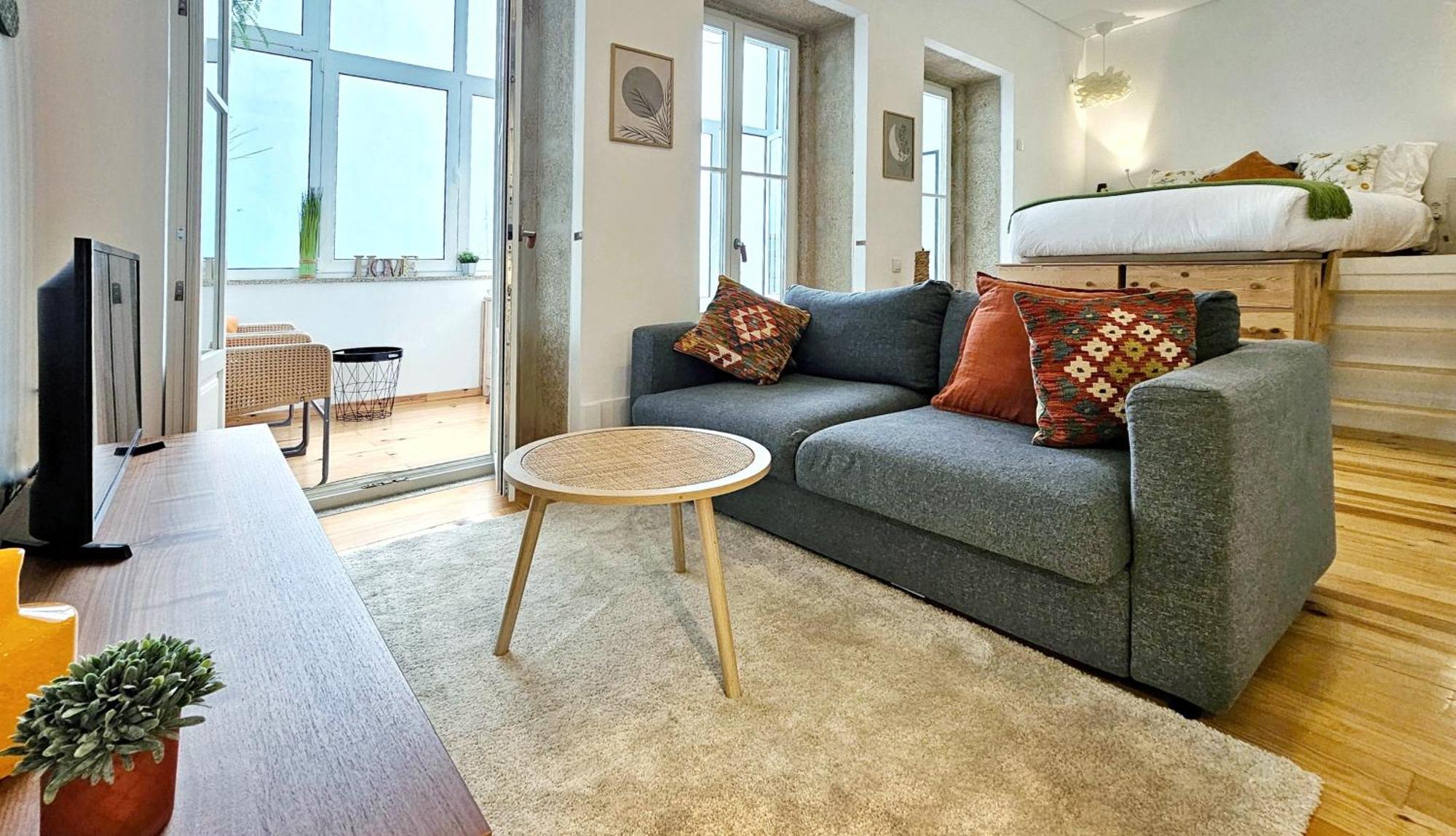 Elegant & Private Garden In Historical Centre Apartamento Oporto