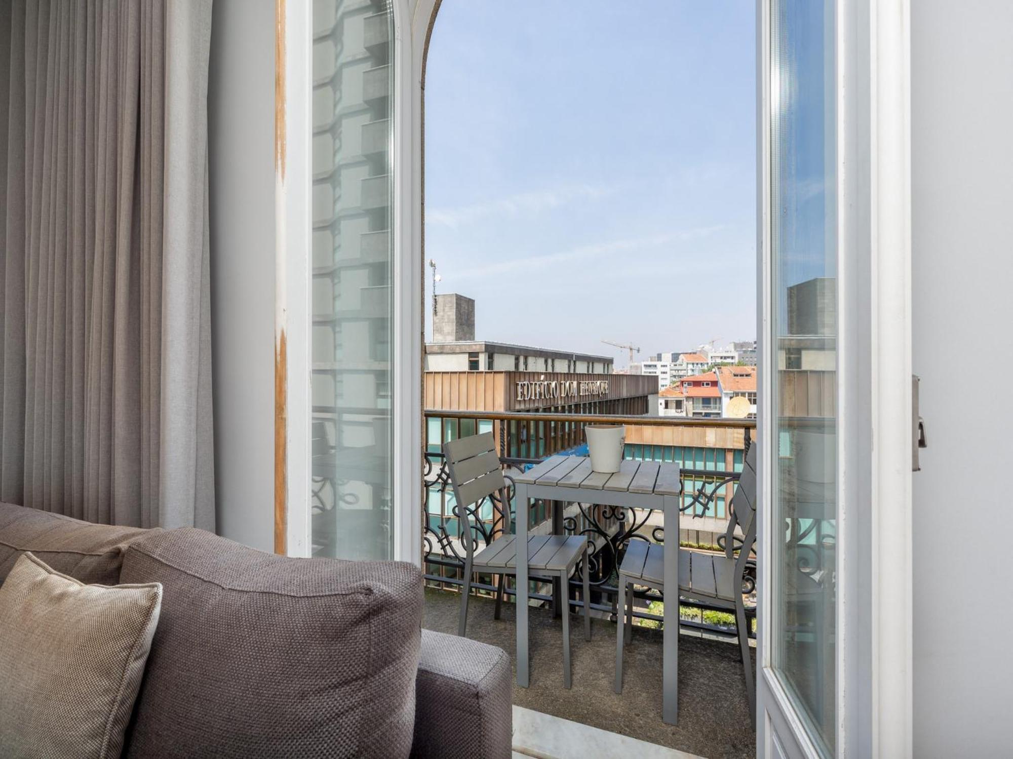 Apartamento Spacious With Balcony In