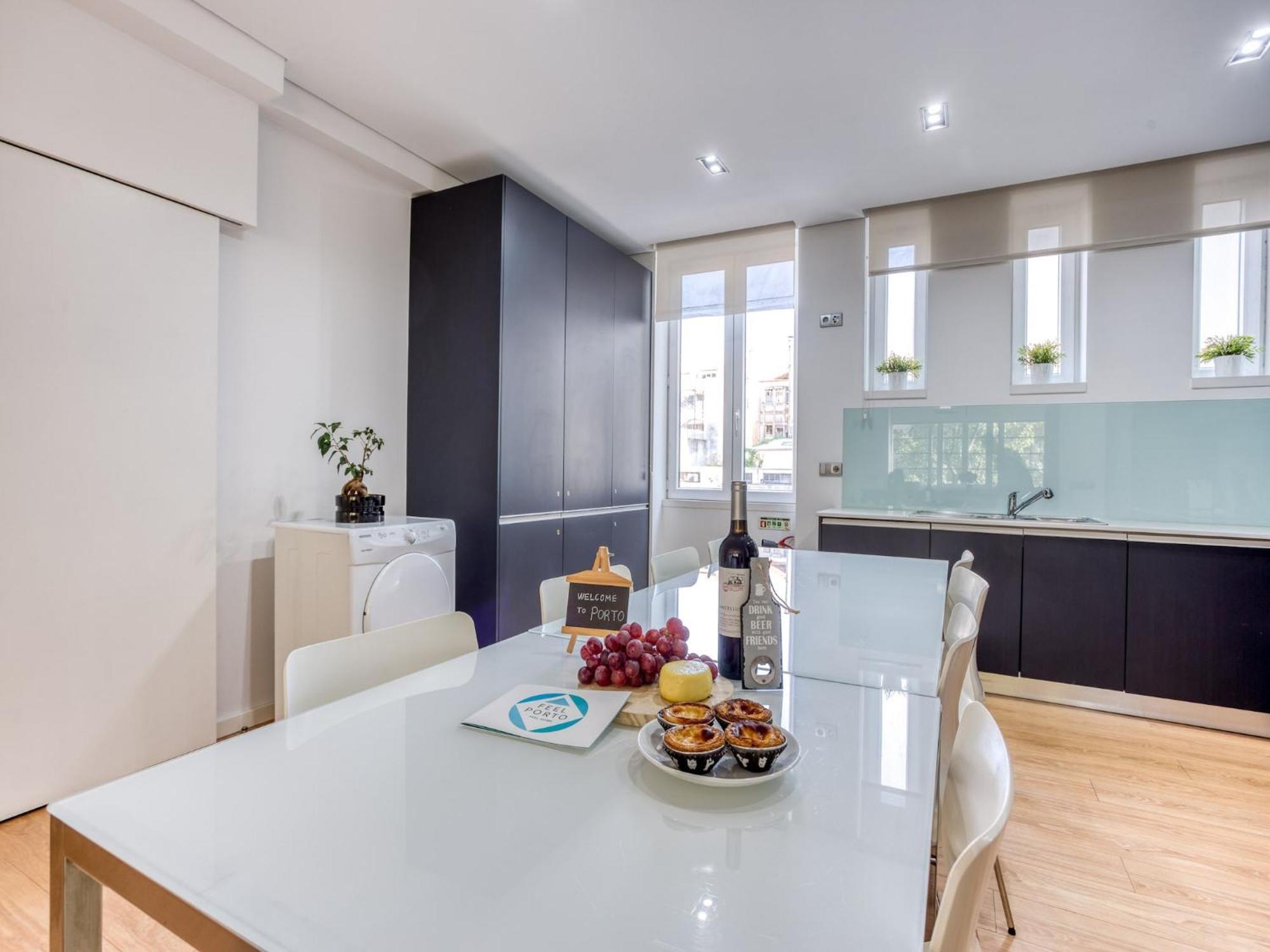 Spacious Near Bolhao Market Apartamento *