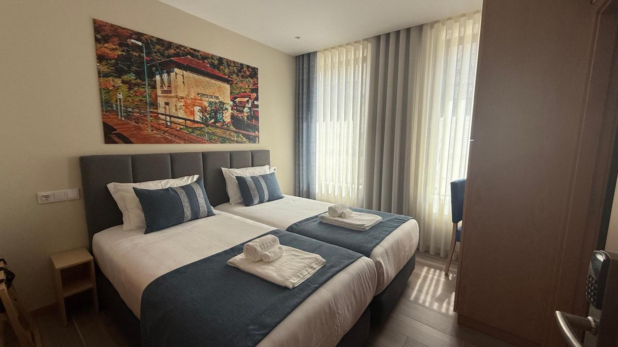 Station & Albergue Porto