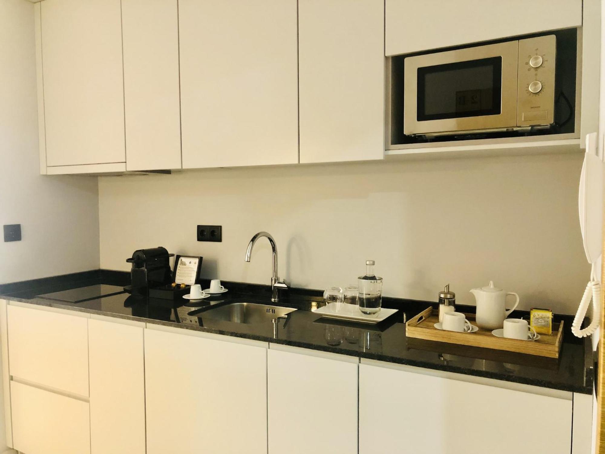 Bright And Spacious In Apartamento Oporto