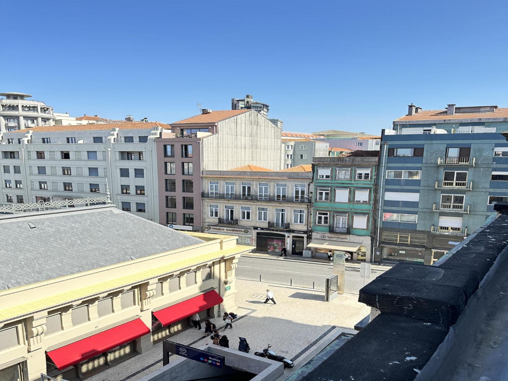 Bright And Spacious In Oporto