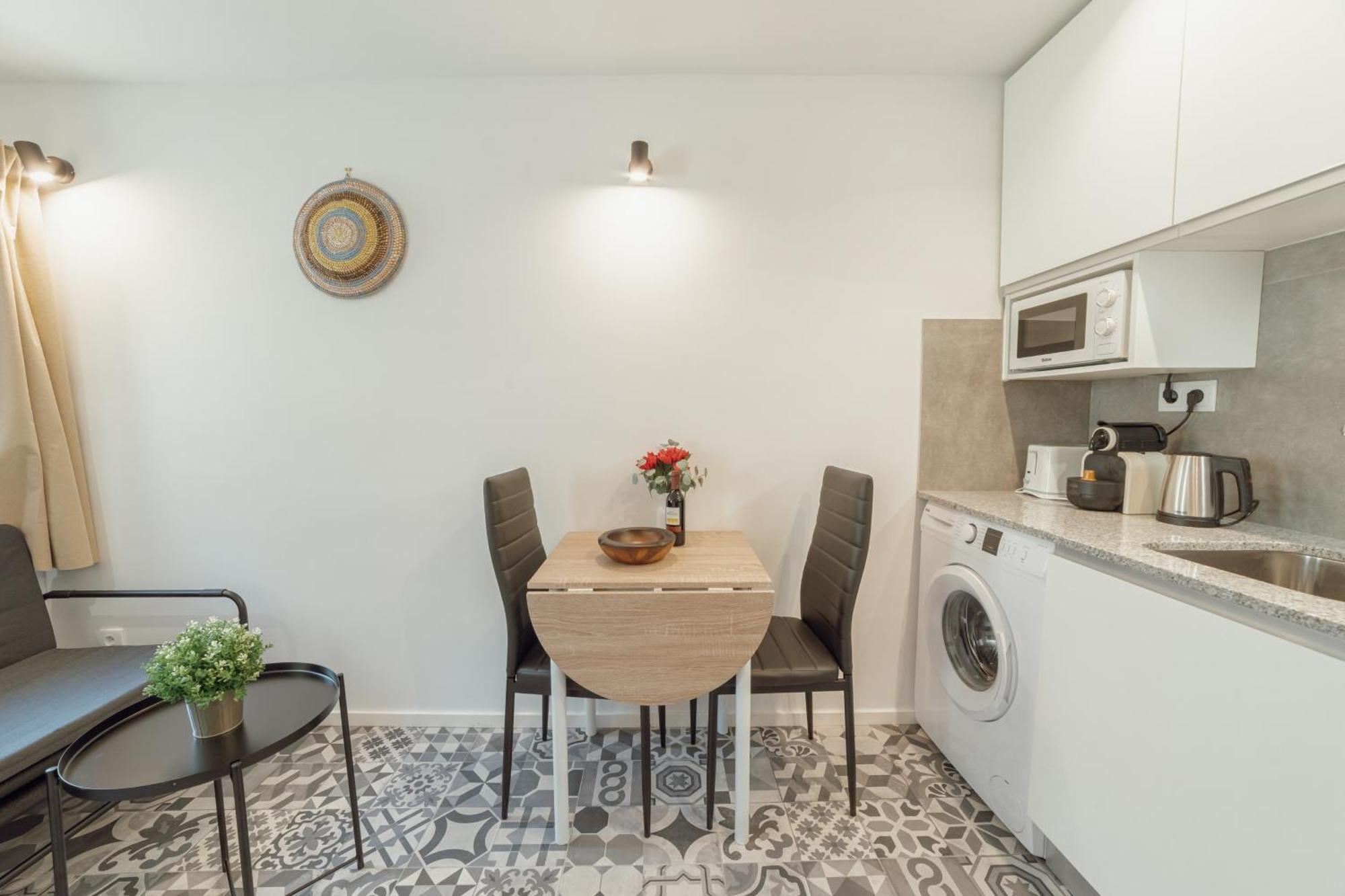 Cedofeita Terrace By Hosty *