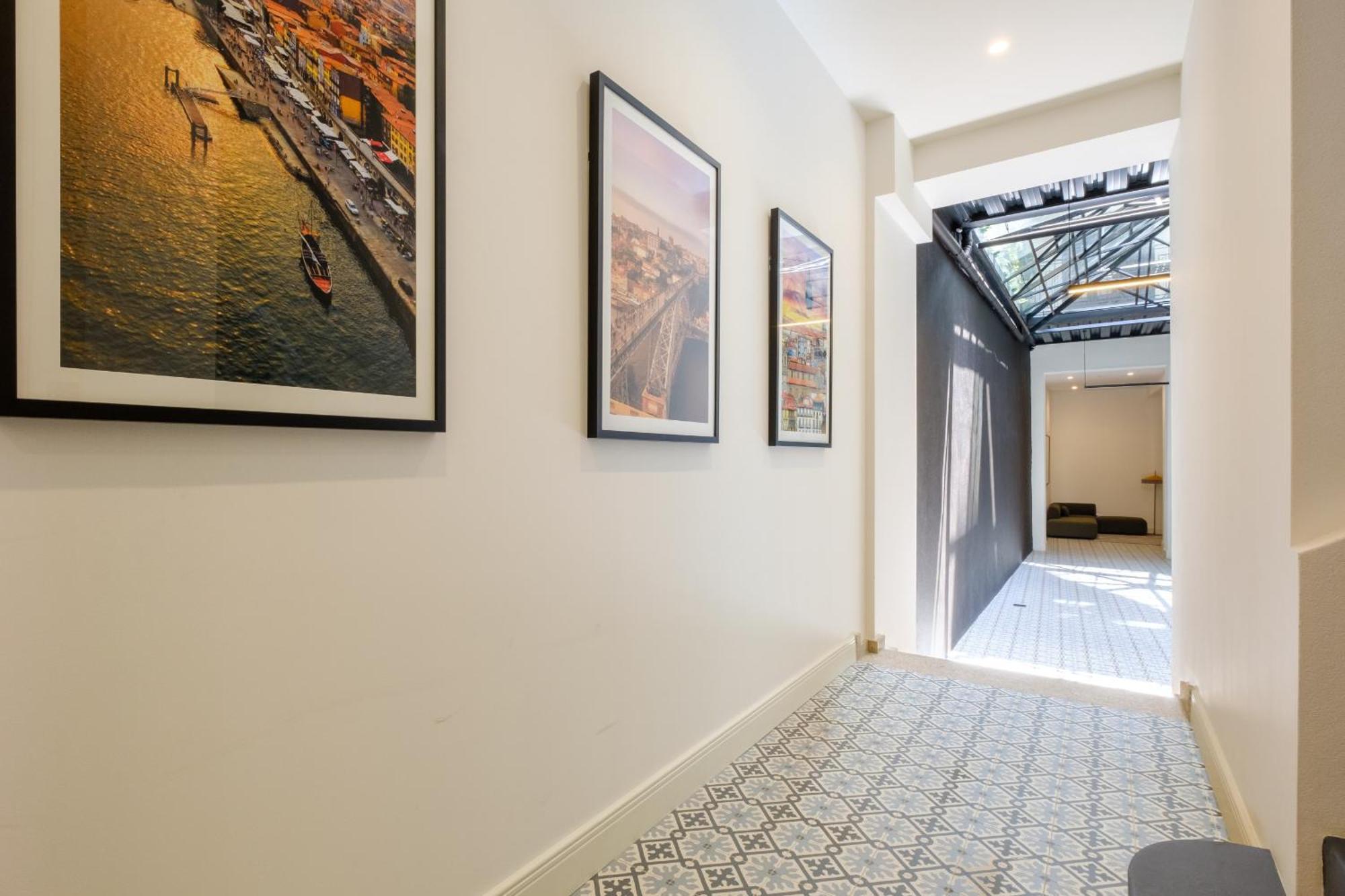 Art Deco 23 Luxury 2br Downtown Metro Ac * Porto