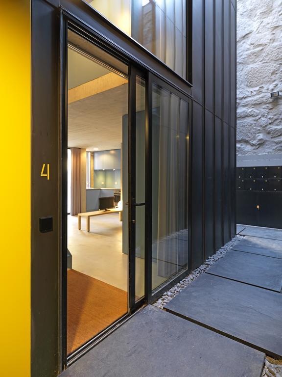 Feels Like Breiner 310 Design Modern Flats