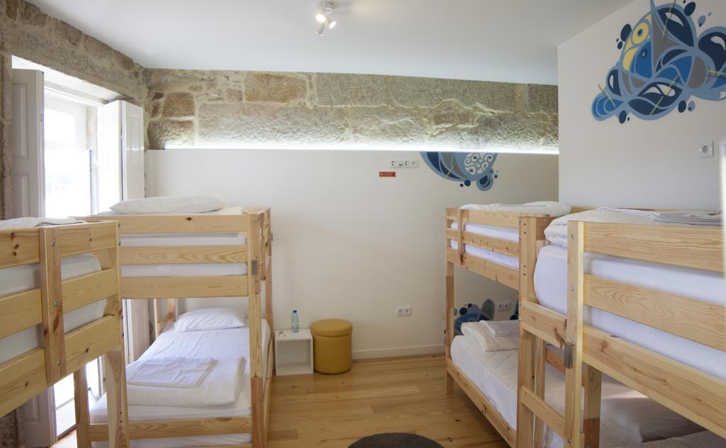 Happy & Hostal *