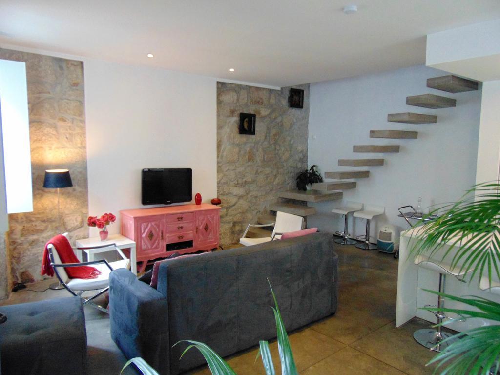 Minimalist House T3 * Oporto