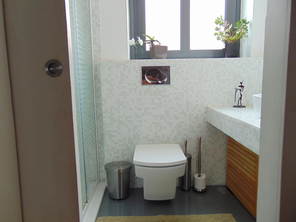 Minimalist House T3 Oporto