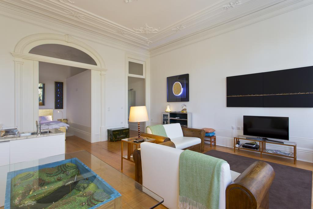 19th Century Luxury Apartment *