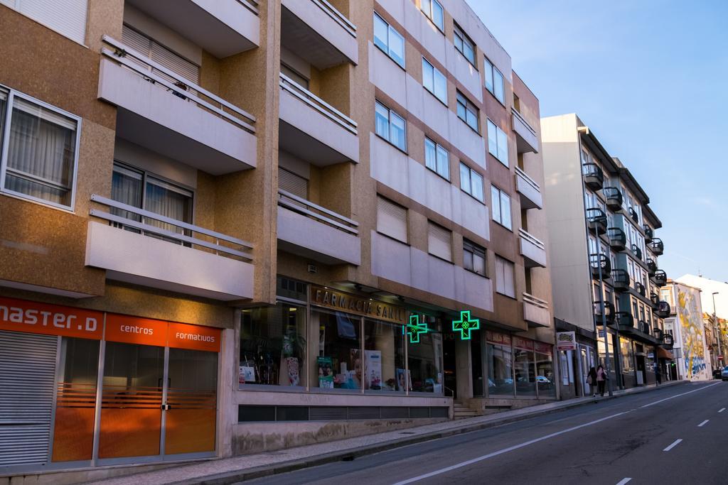 Camões 527 *