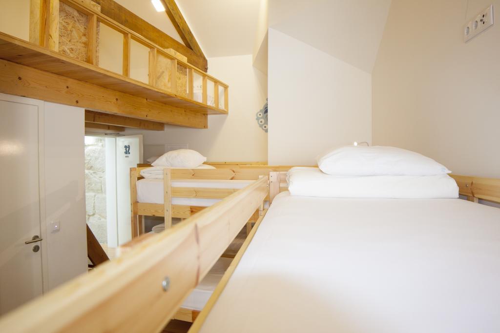 Hostal Happy & Oporto