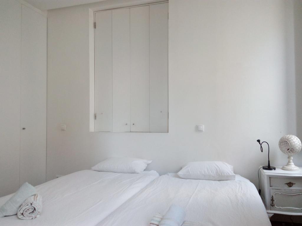 Minimalist House T3 * Oporto